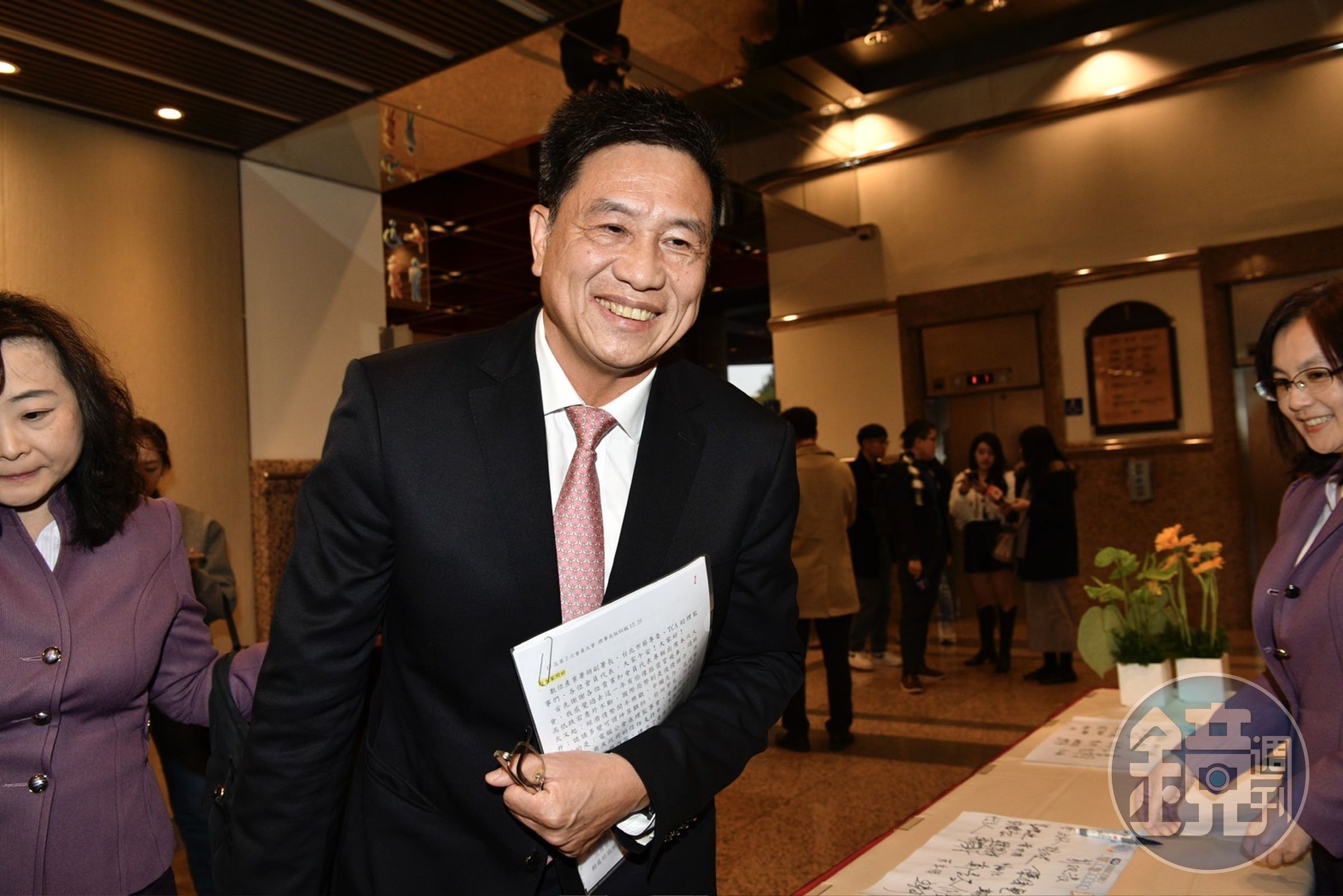 友達持續調整產能，彭双浪預告明年面板業會溫和成長。
