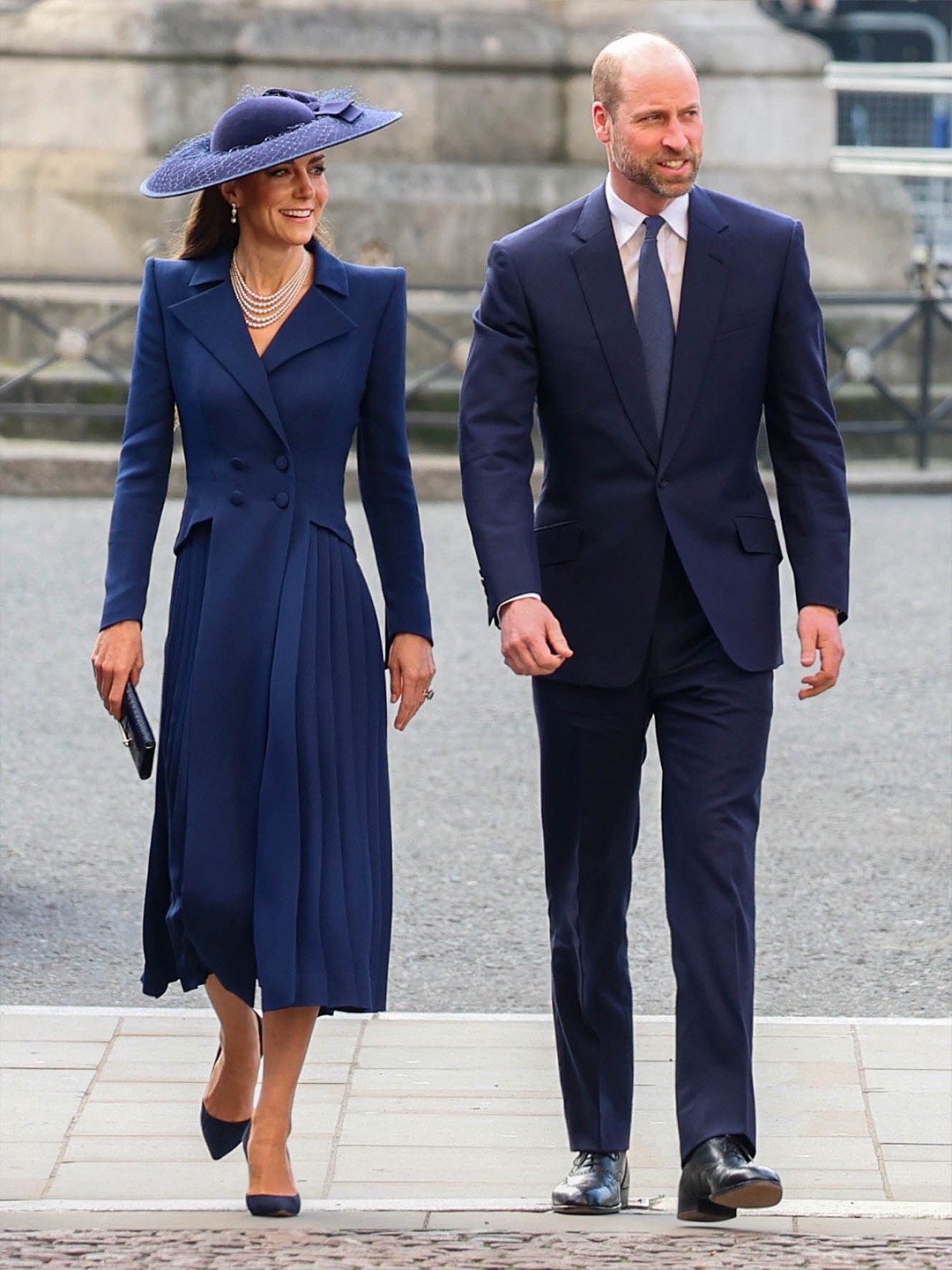 凱特王妃當天穿上愛牌Catherine Walker藍色訂製長裙，展現英國優雅。（翻攝princeandprincessofwales IG）