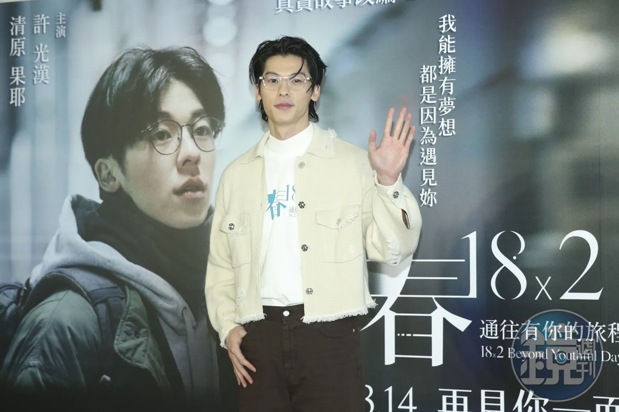 許光漢入伍成為菜鳥阿兵哥,成了這兩天娛樂熱門話題,據悉長官為了他特別下達禁令保護,方便軍中管理。