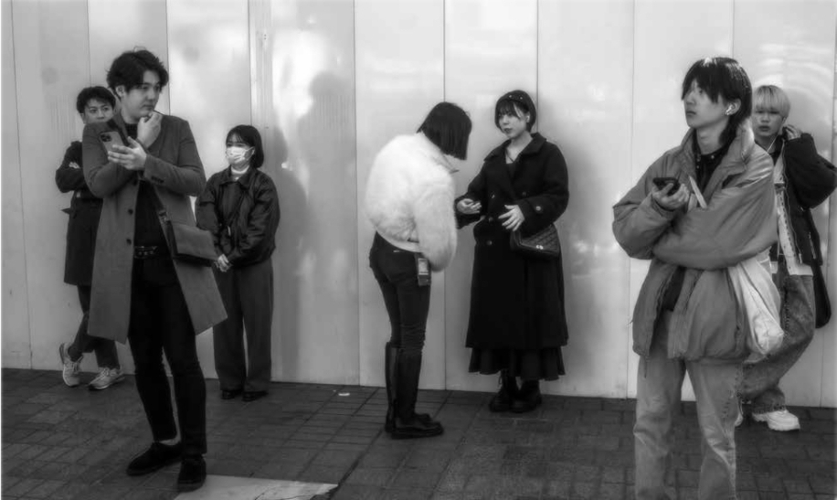 阿羅漢以鏡頭捕捉東京街頭人們的樣貌。（左岸提供）