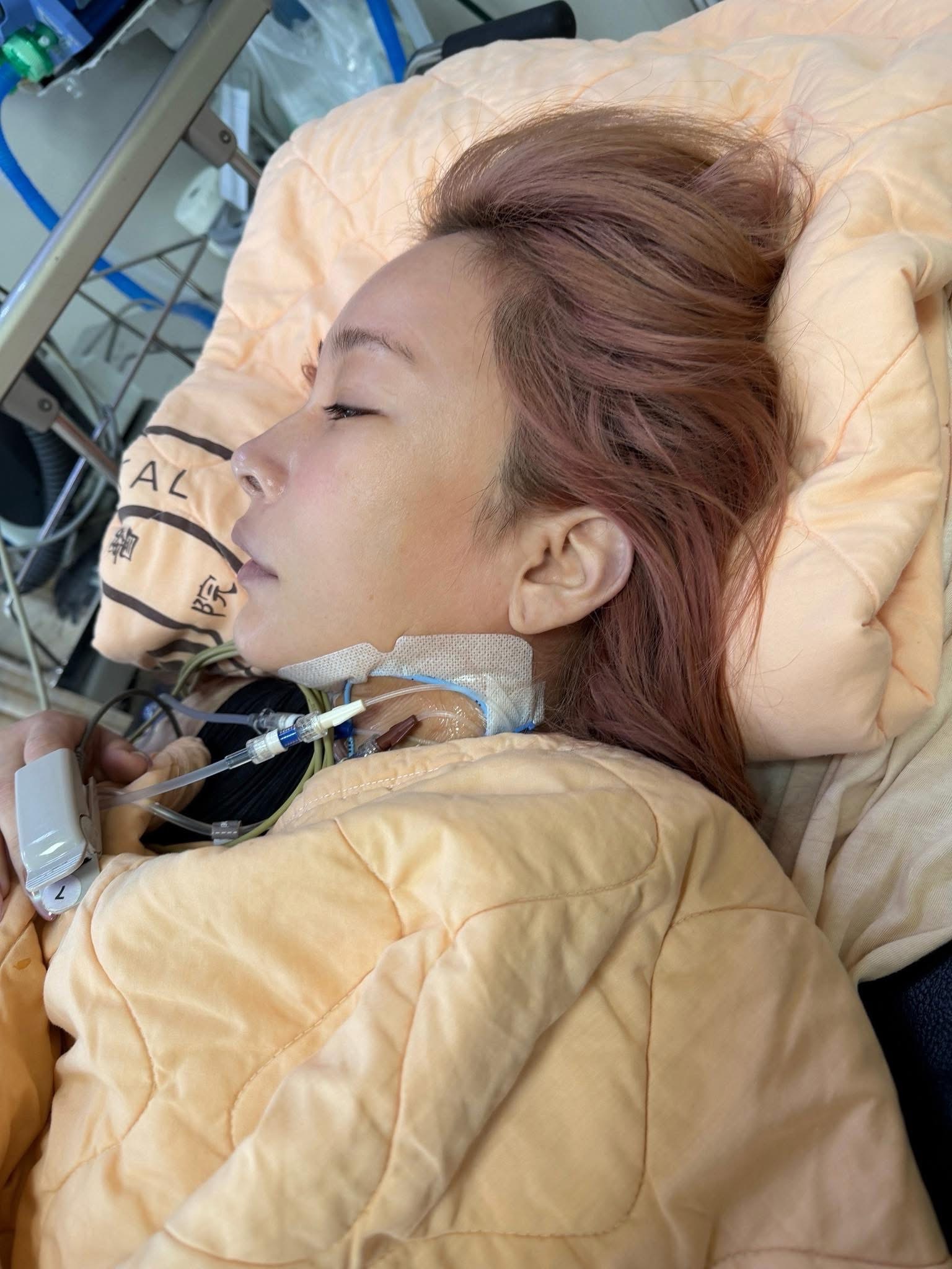 温嵐被推到重症病房進行搶救。(圖/翻攝自温嵐臉書)