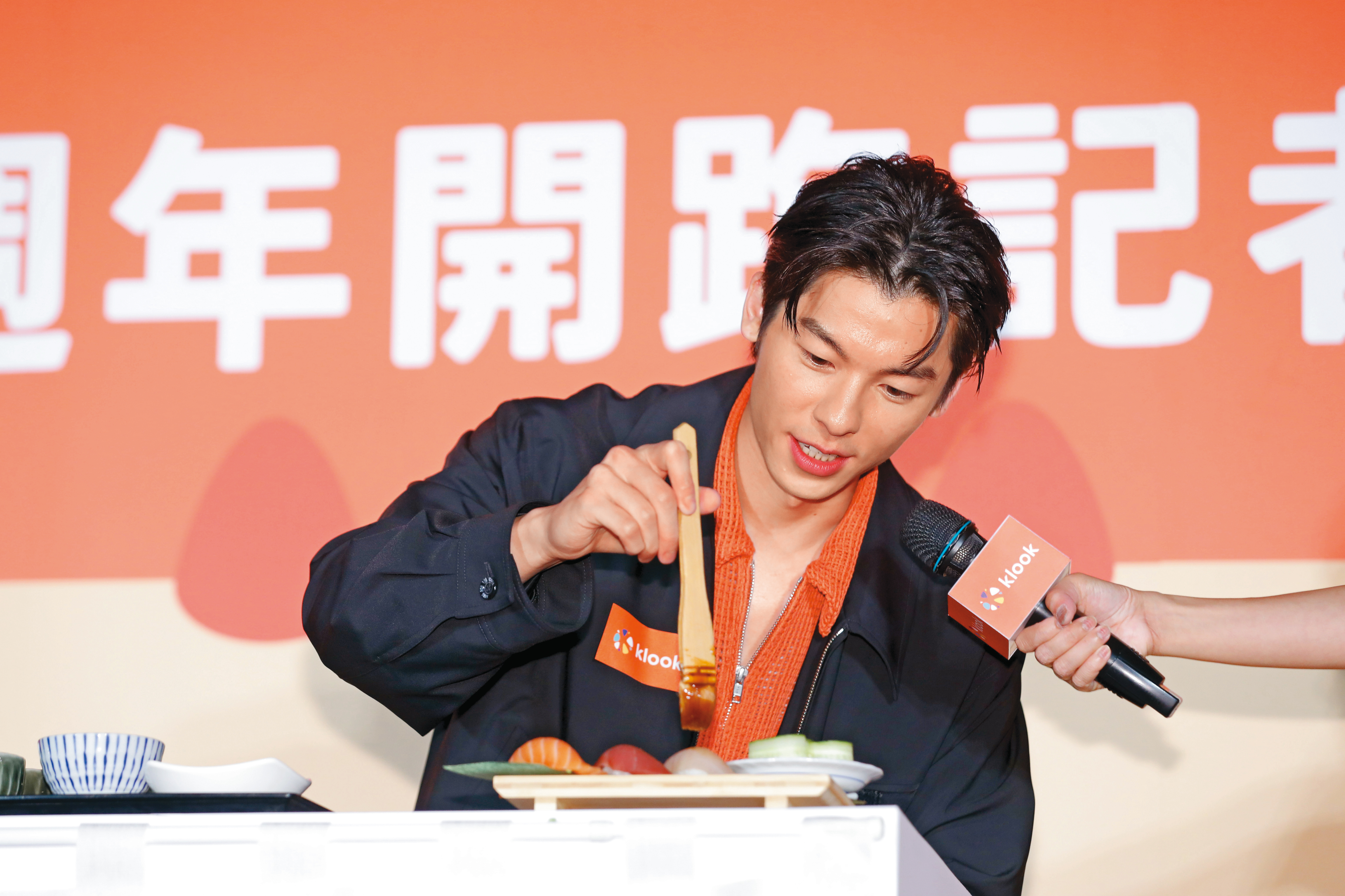 許光漢變身小當家，但其實小編最想吃的是這個…（默默指向許光漢）