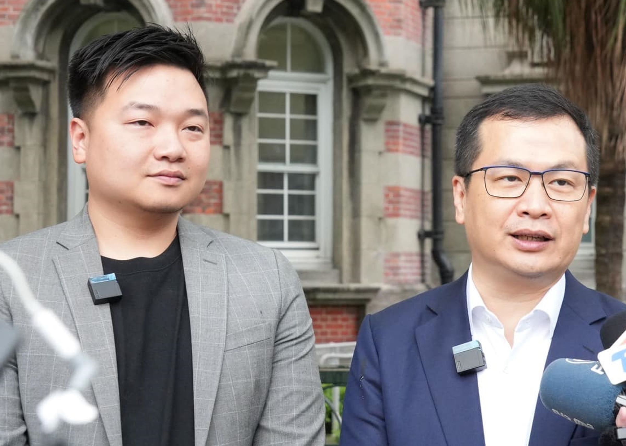 台北市比特犬咬人事件持續延燒,楊植斗昨坦言曾致電給動保處,但強調自己沒有「喬」沒入和罰單。(翻攝自楊植斗臉書)