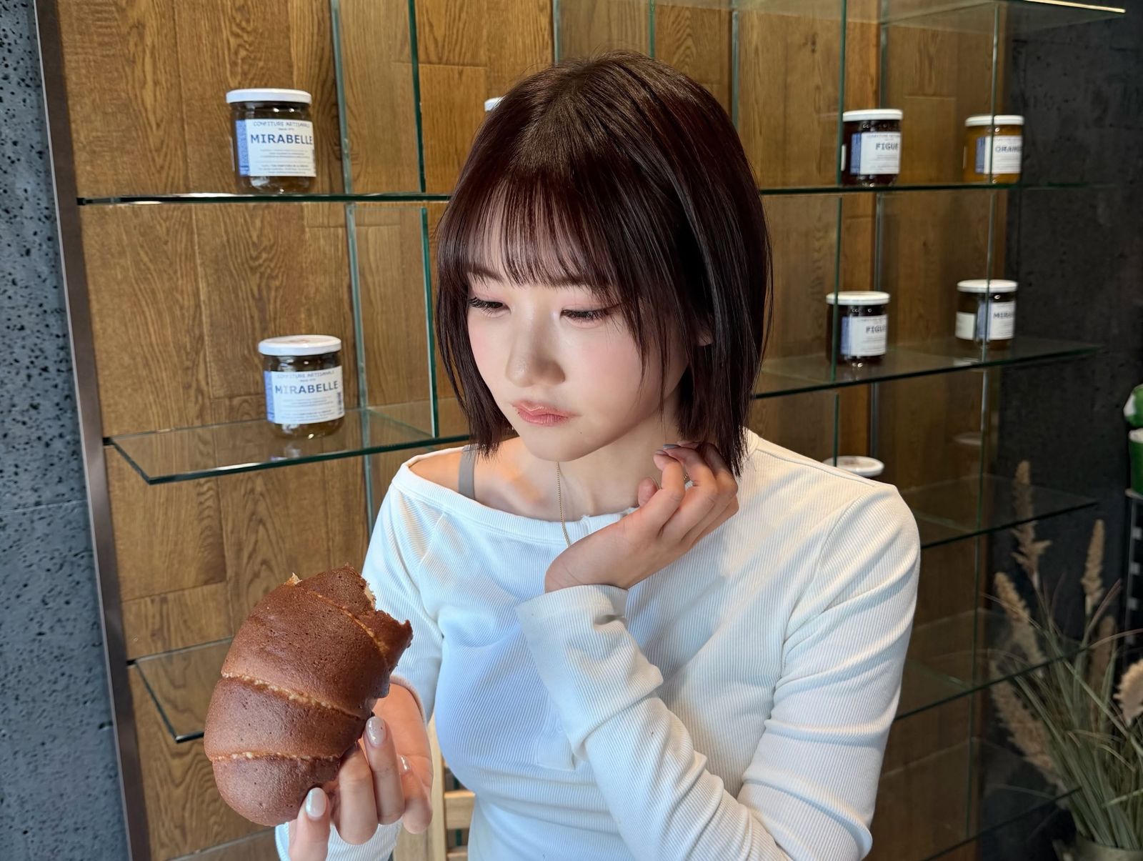 愛莉莎莎家中60萬元遭竊 小偷竟是自己找來的人