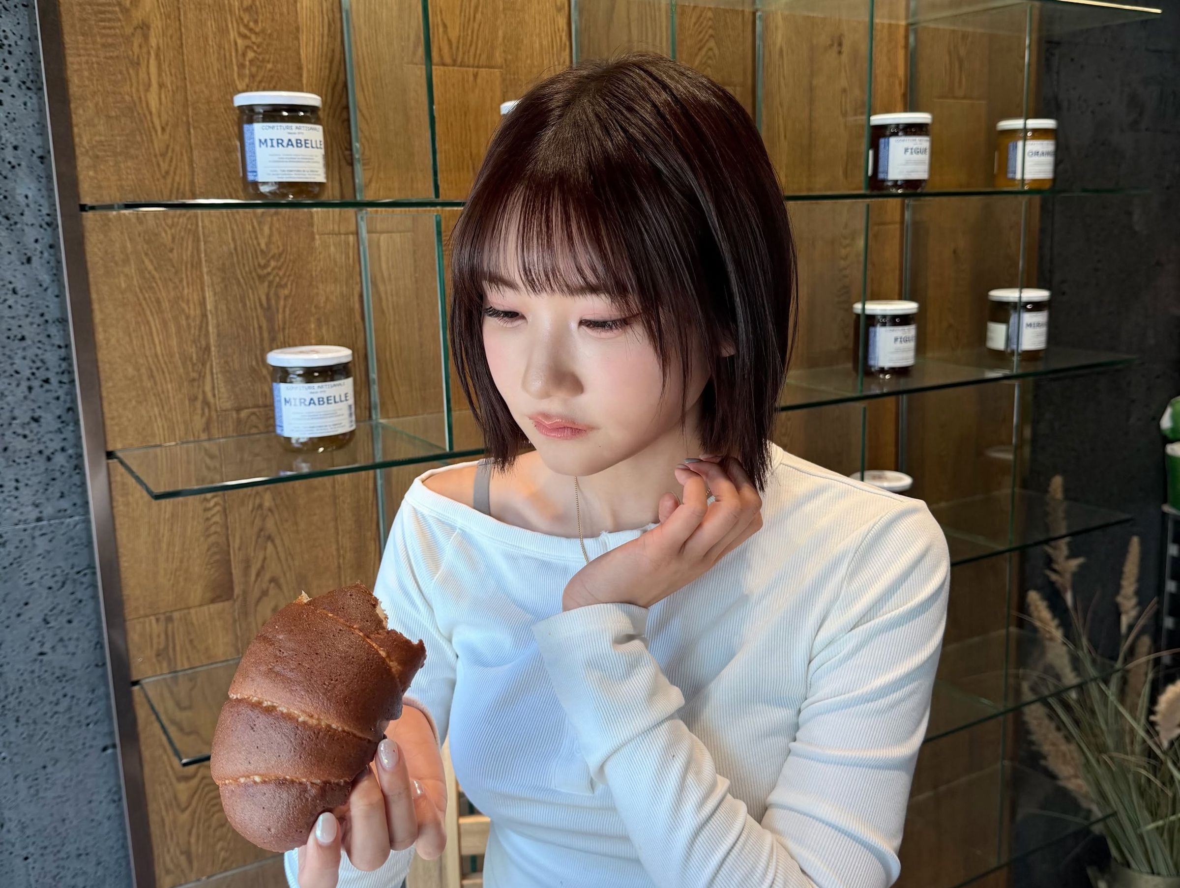 愛莉莎莎家中60萬元遭竊,懷疑就是自己找來的魏姓清潔工所為,警方後來以現行犯將魏男逮捕。(翻攝自愛莉莎莎臉書)