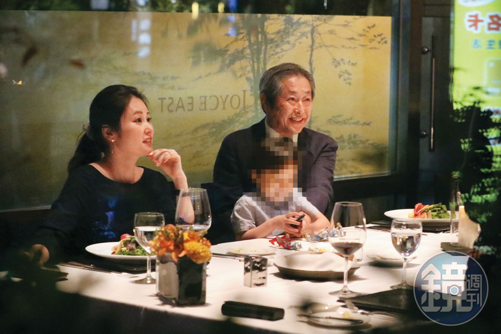 只要回台有空檔，麻衣（左）會和前公公王文洋見面；2個月前父親（右）雖病重，仍特地來台和王文洋聚餐