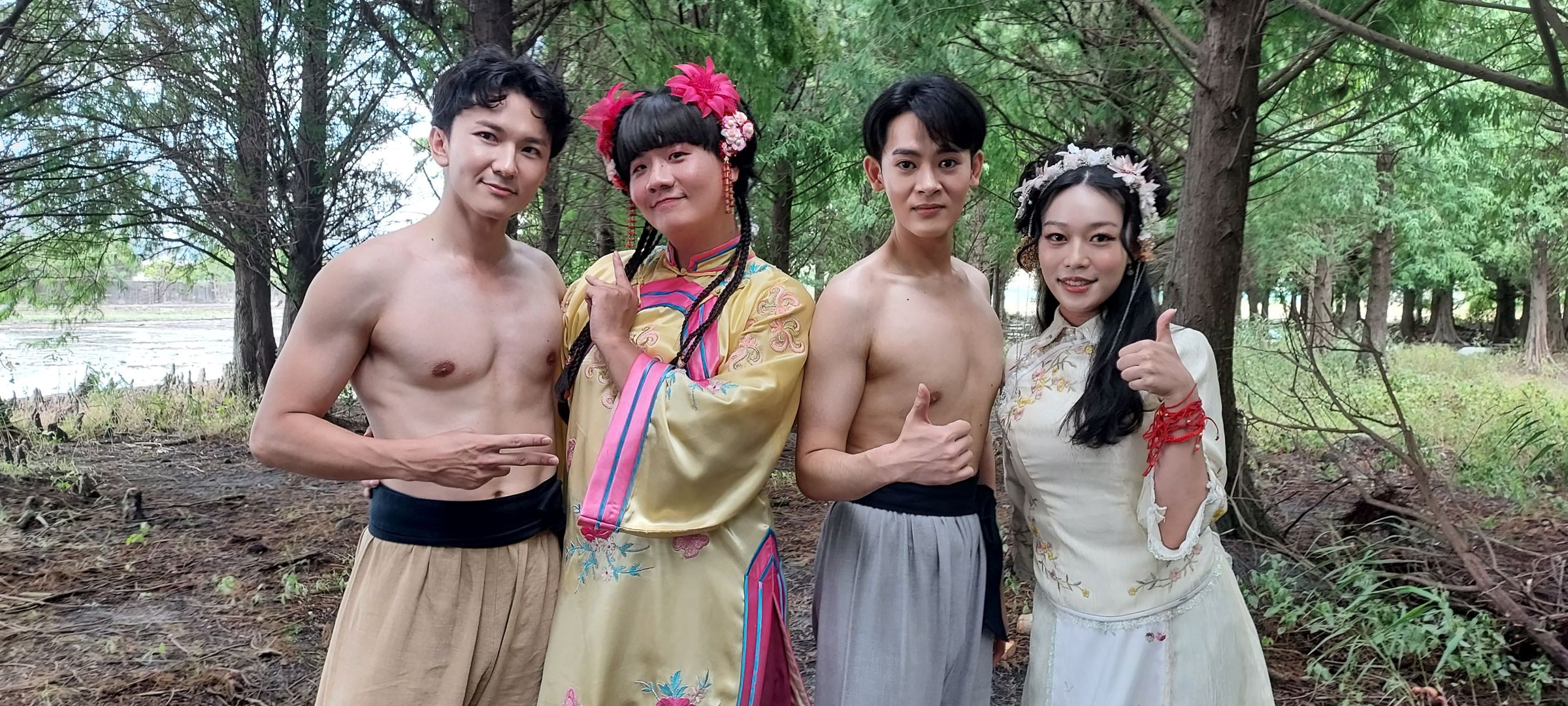 (左一)李威鴻 (左二)阿娟 (右二)陳星 (右一)李安蕾 同台演出七夕特輯。三立
