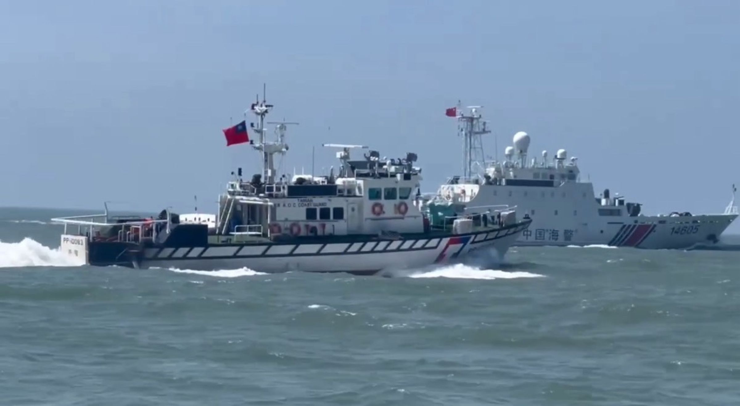 中國海警船密集出現在金門海域。（海巡署提供）