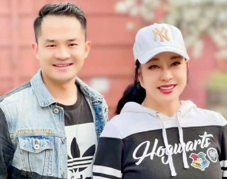 藝人劉曉慶日前傳出婚外情，偷吃小她20歲的攝影師。（翻攝微博）