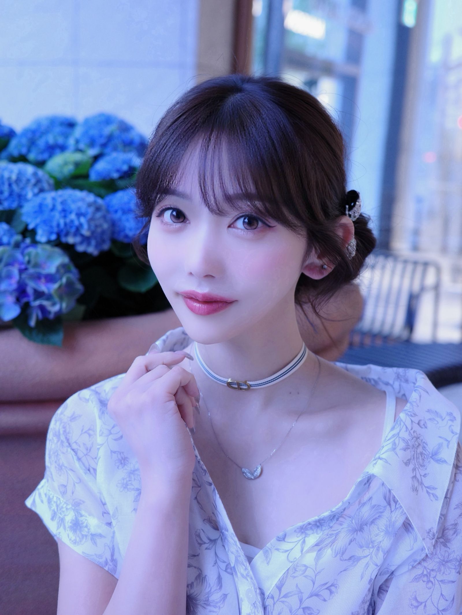 交往期間三山不僅讓大野茜里月給200萬日圓零用錢，還要求她資助價值約2,000萬日圓的賓士G-Class名車及高級名錶，總計豪砸超過1億日圓。（翻攝自大野茜里IG）