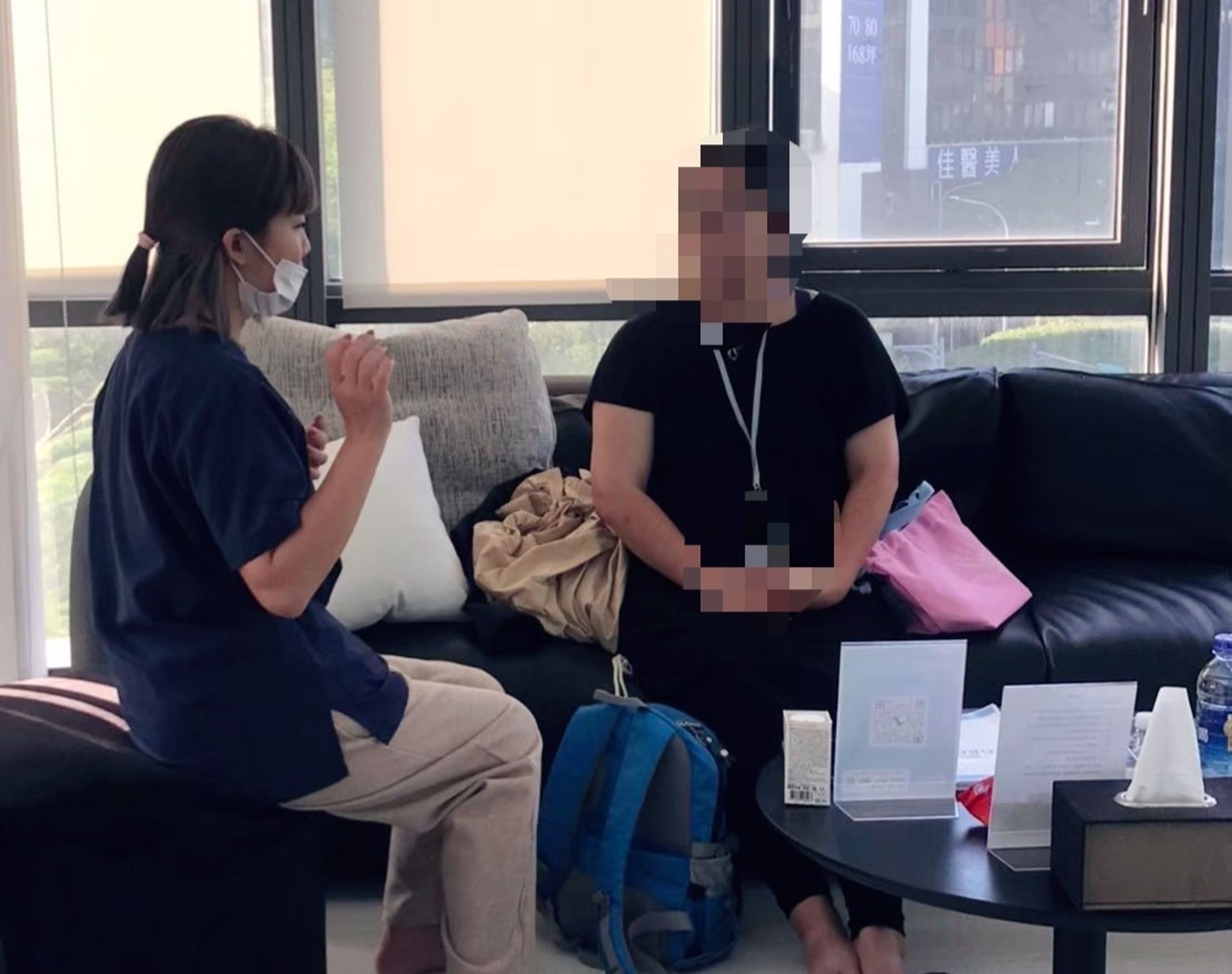 萁萁在增高診所當行銷人員,至今已經滿3個月。(翻攝自臉書)
