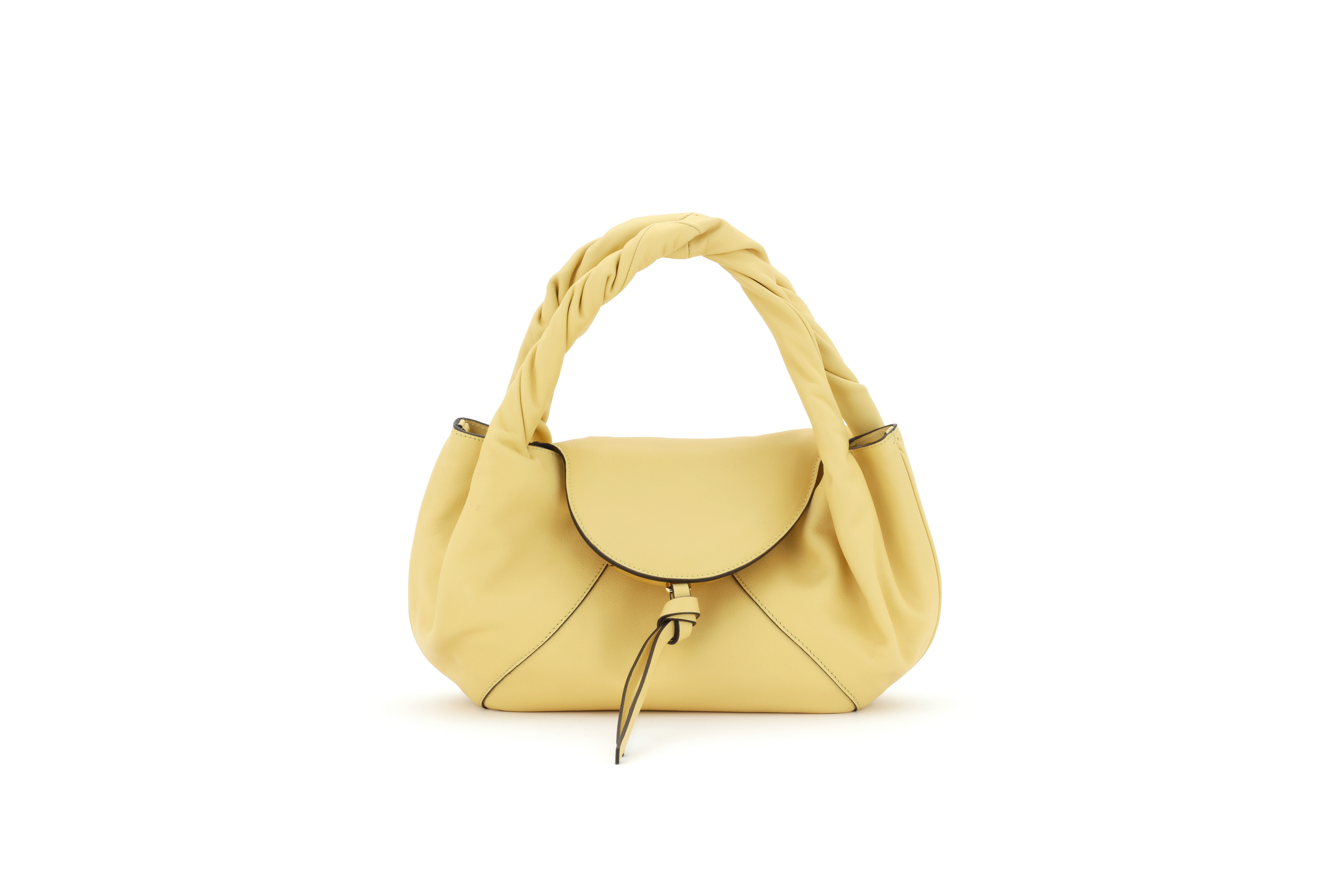 FENDI Spy Bag黃色皮革包款(小)。NT$ 109,000(FENDI提供)