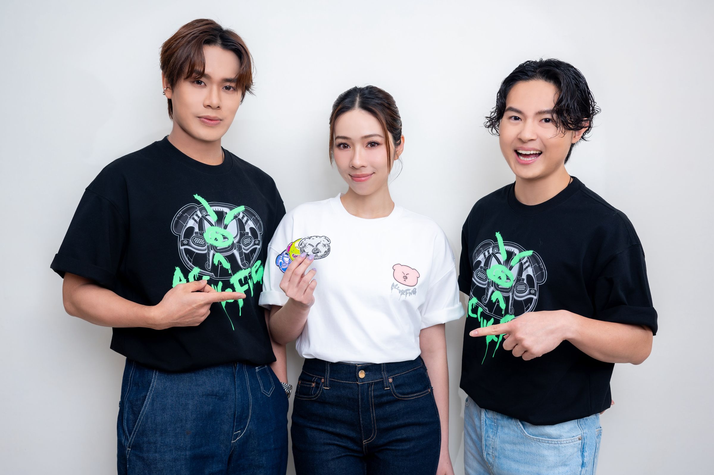 告五人演唱會推出八款全新周邊,成員們親自參與設計喔。(相信音樂提供)