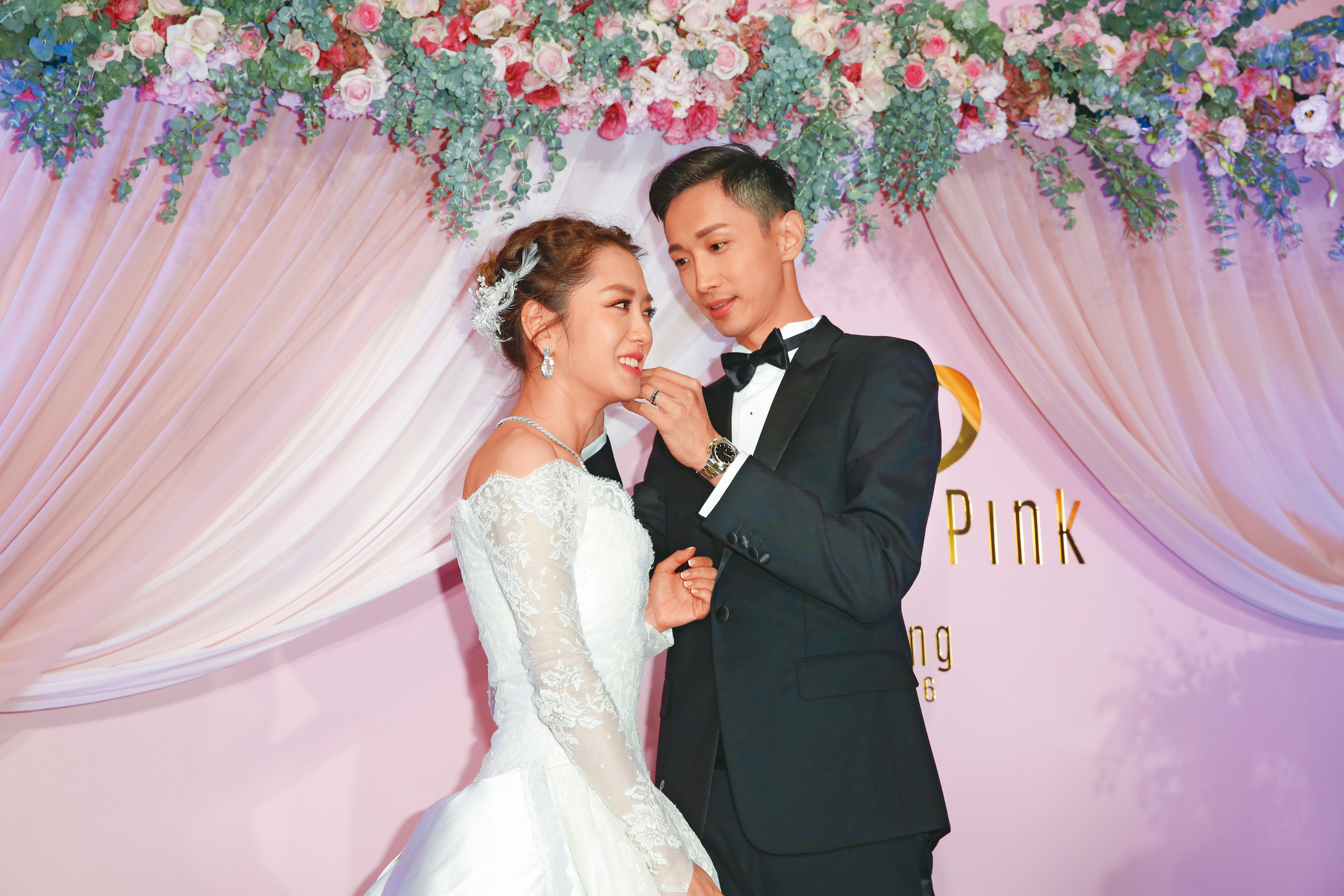 楊千霈和紡織業二代洪家傑認識19天就結婚，去年1月宣布和平離婚。