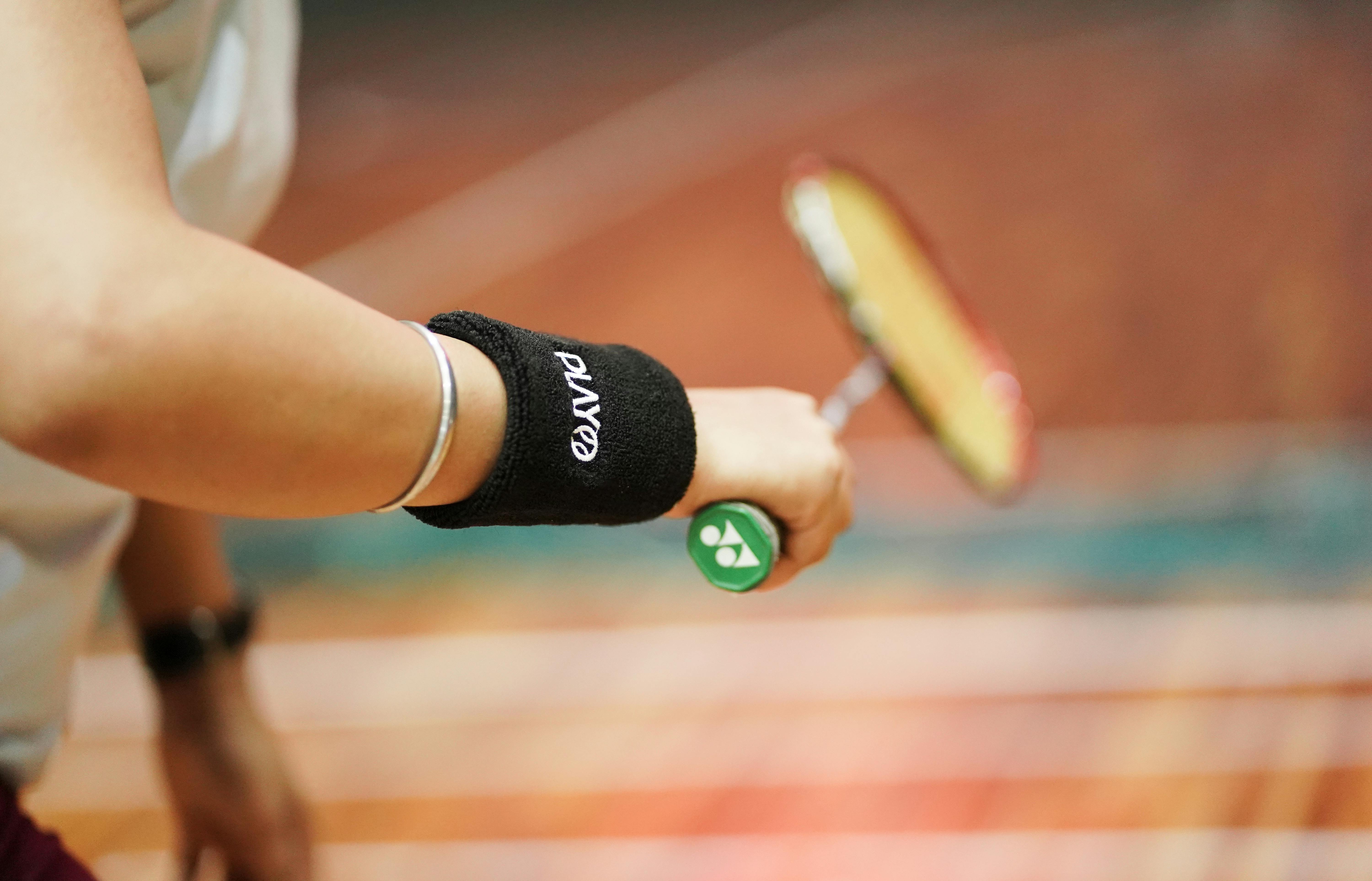 羽球、網球等揮拍運動,經研究顯示對降低心血管死亡率和全因死亡率風險,圖為示意圖。(翻攝自Pexels圖庫)