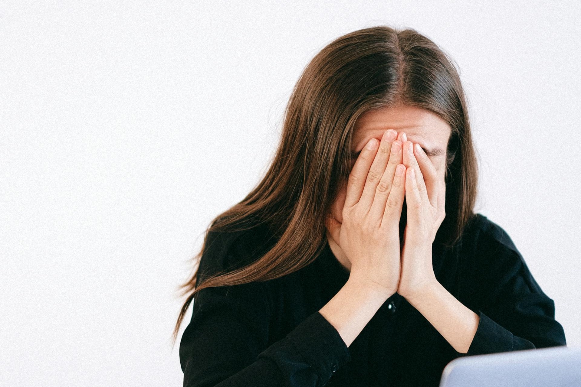 一名3寶媽得知結婚多年的丈夫多次出軌，且對象都是男性。（示意圖，Pexels）