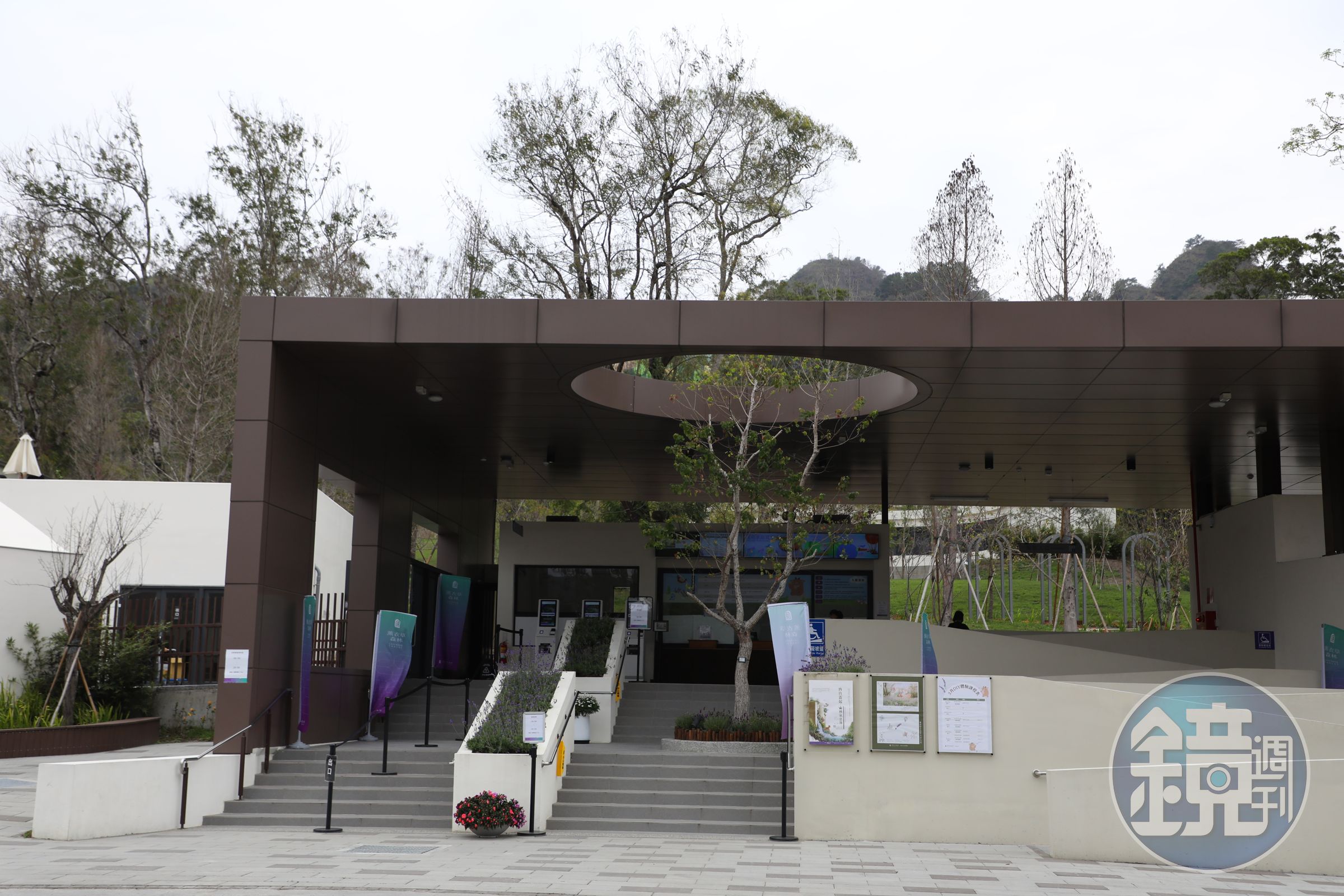 「薰衣草森林南投九九峰園區」佔地面積約4.9公頃,已於3月9日試營運。