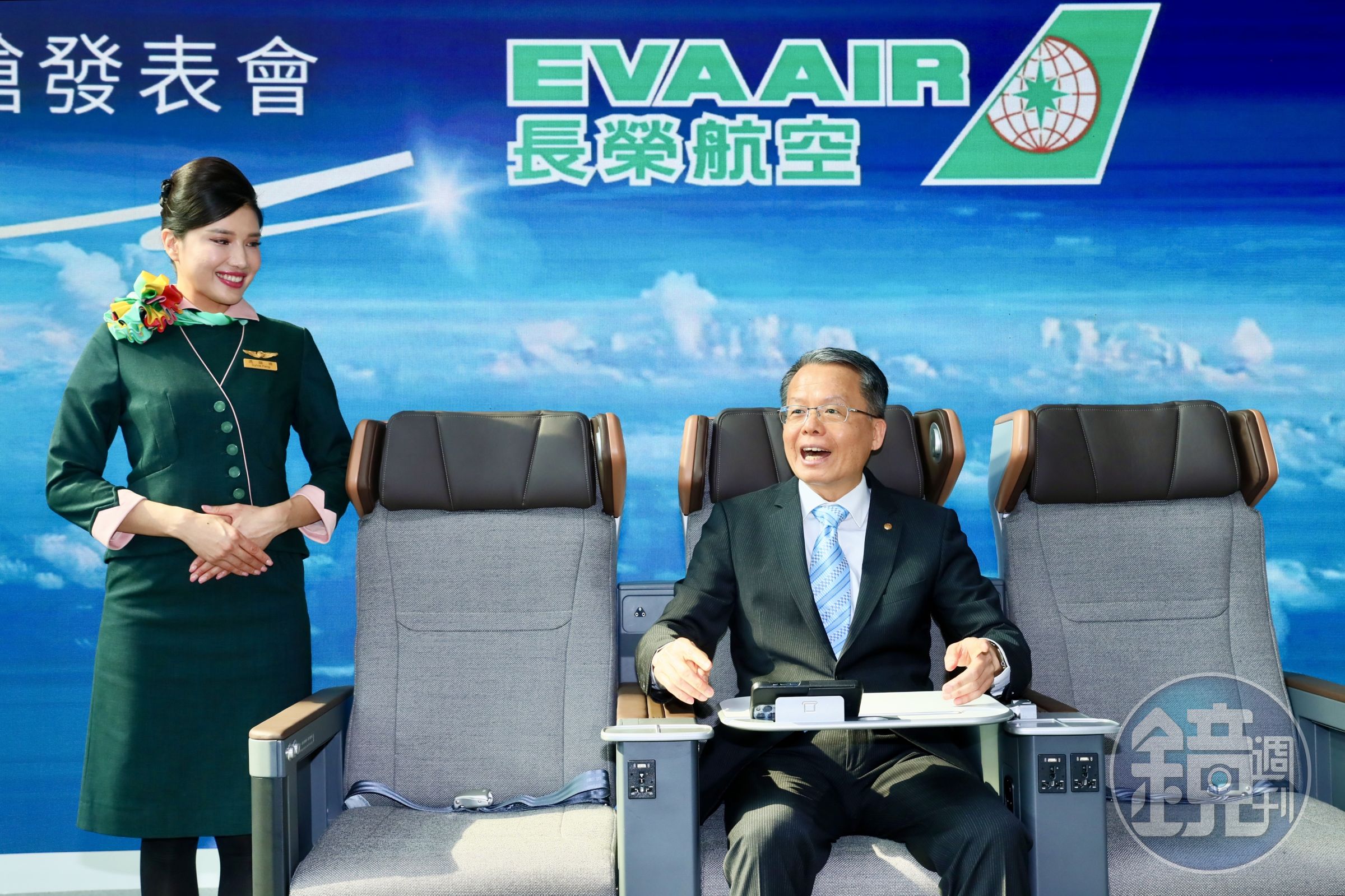 長榮航空總經理孫嘉明今主持第4代豪華經濟艙發表會。