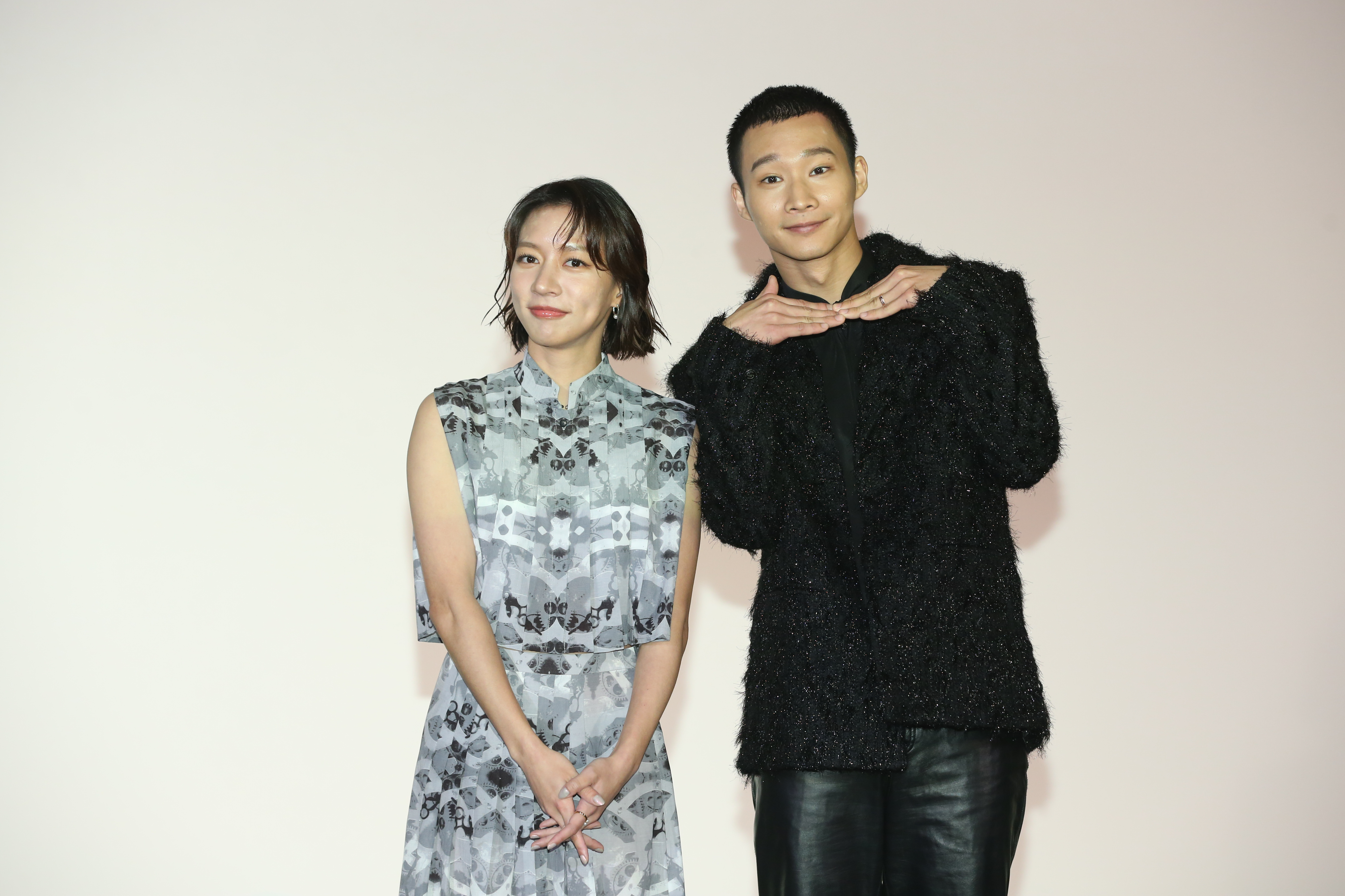 陳妤（左）、黃冠智（右）以台北電影節的學姐學弟身分，揭曉台北電影獎入圍名單。