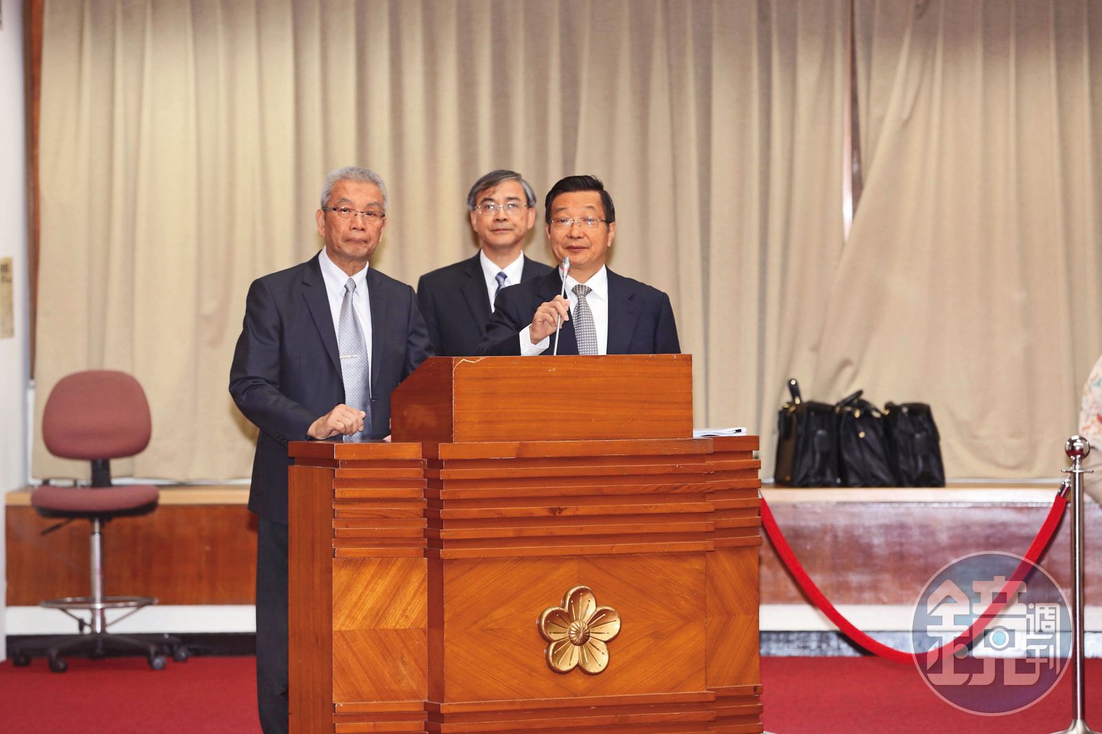 國票金內戰不停1/副董年薪兩千萬引爭議 國票金董事會同陣營窩裡反