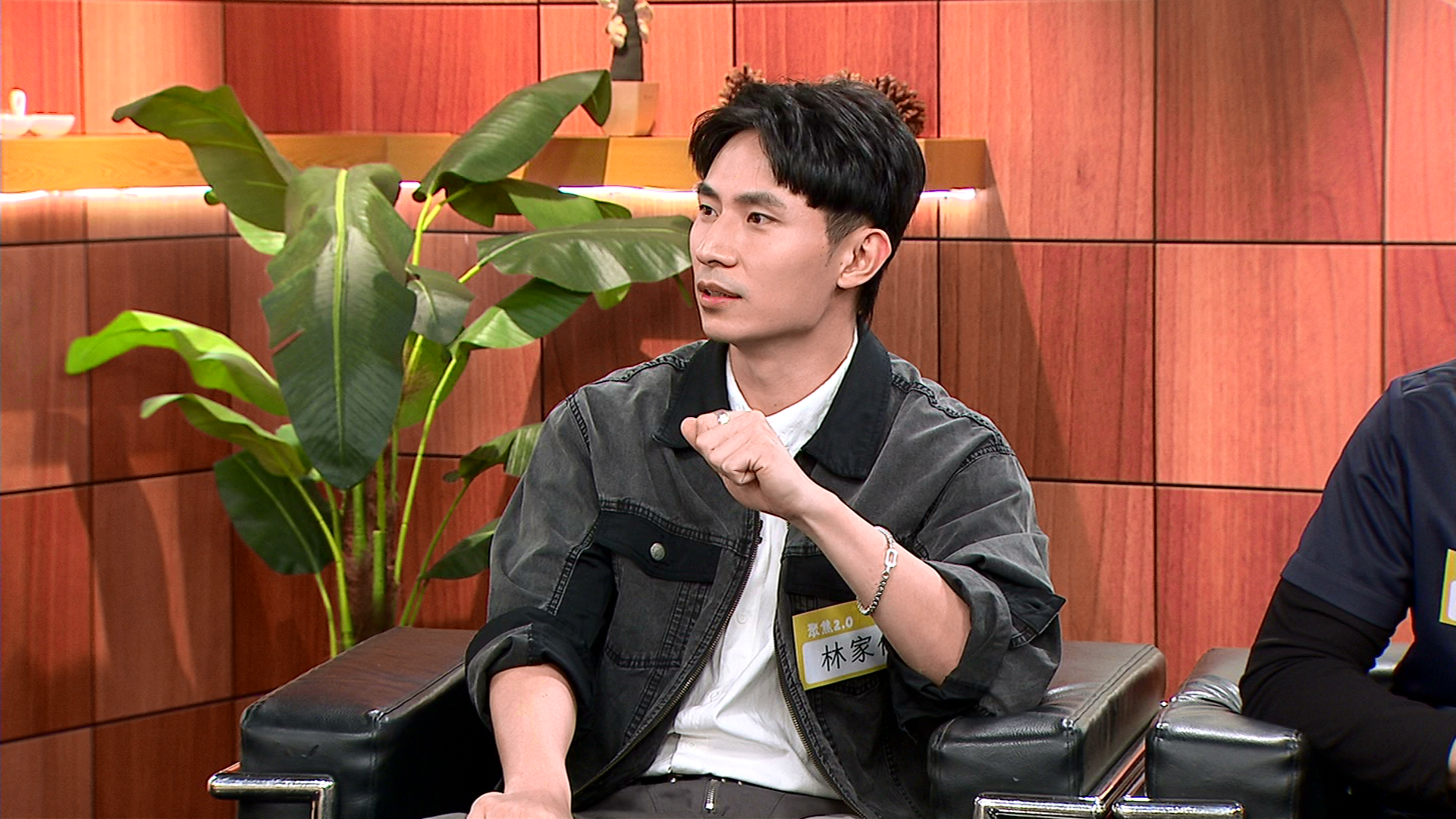 林家佑因手臂酸痛就醫檢查出竟是惡性骨肉瘤。（年代新聞提供）