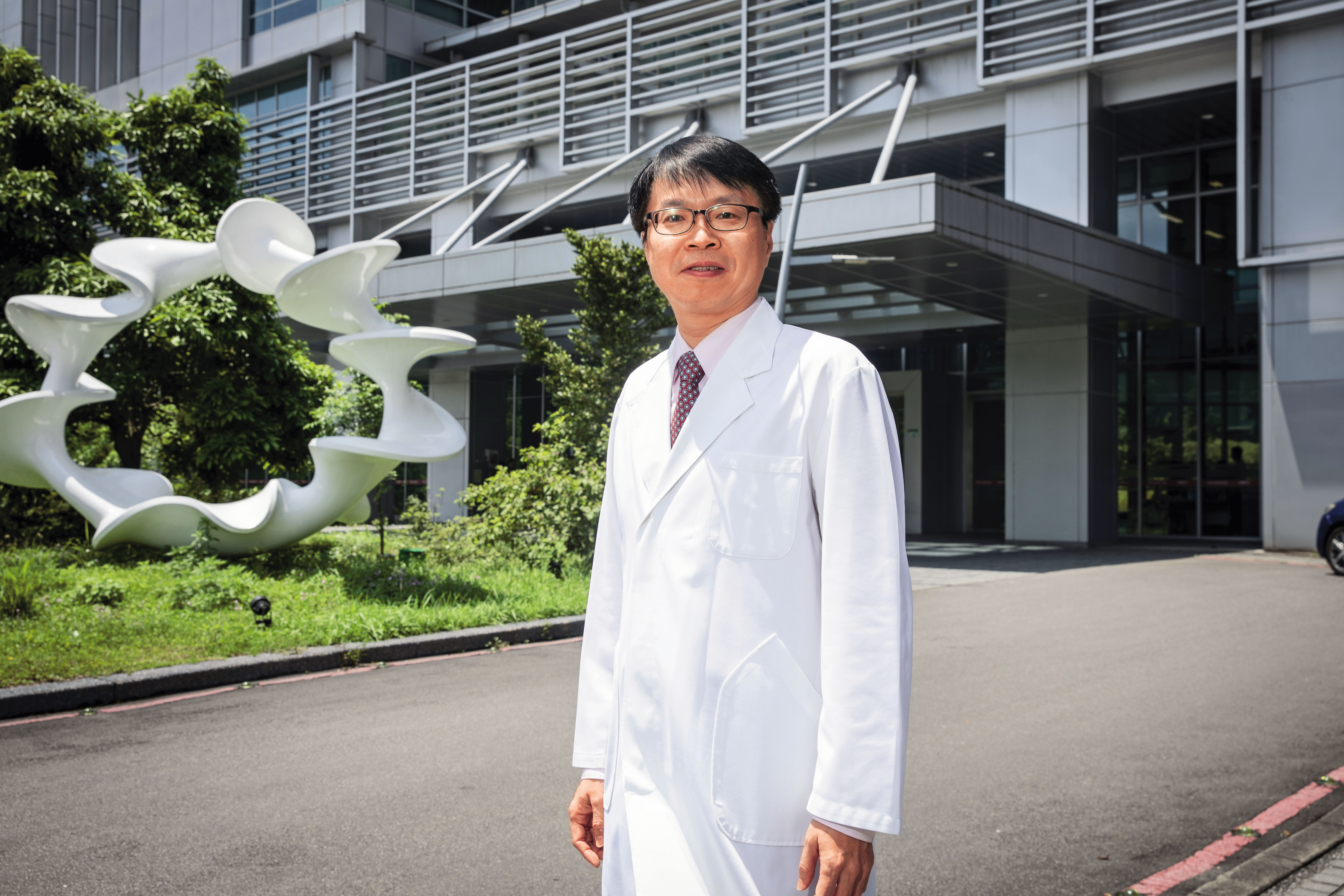 羅浚晅醫師曾站在防疫第一線。