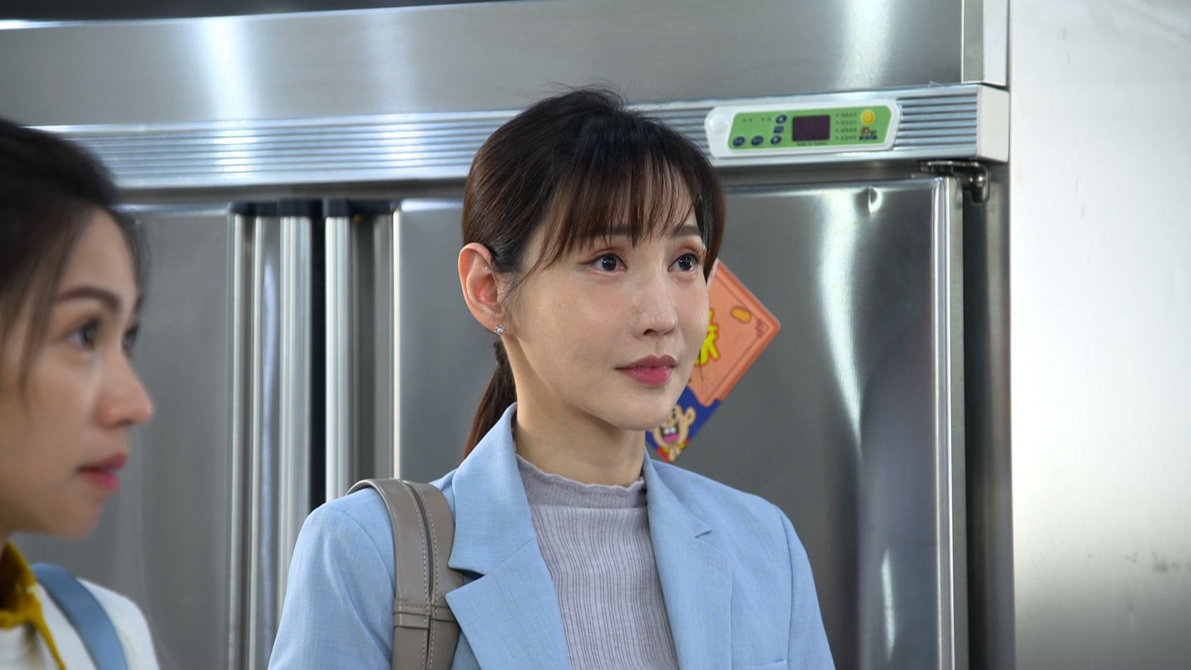 王耿豪笑曝初見徐千京鬧烏龍，誤認成王晴，兩人當場笑翻，意外拉近彼此距離。（民視提供）