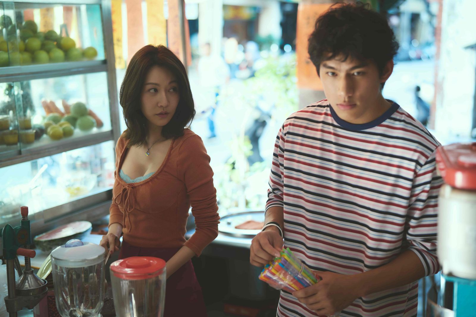 「影后」加持《功夫》!曾莞婷升格演媽 火辣造型直接圈粉