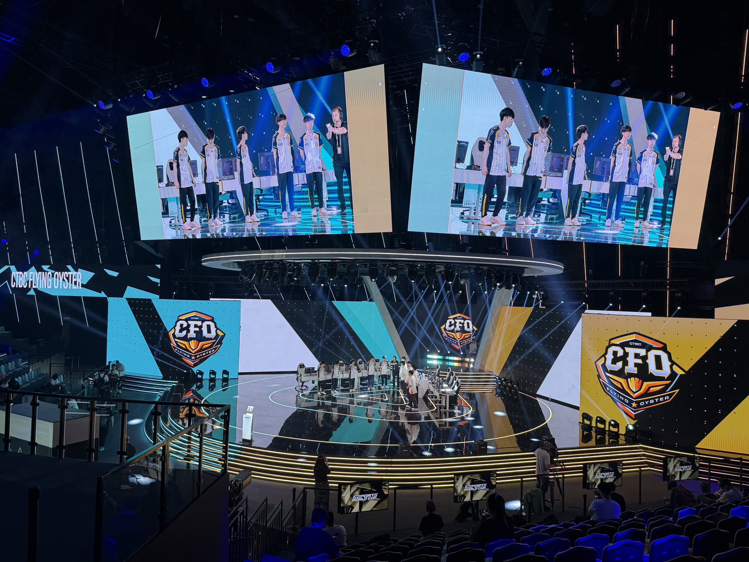 CFO首次參加EWC電競世界盃。(中信飛牡蠣提供)