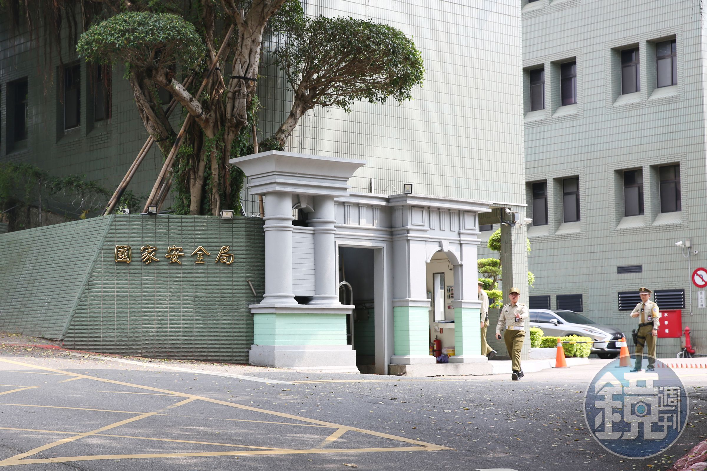 針對總統座車更換輪胎費用過高一事，負責維安任務的國安局特勤中心回應，是因為國際石化原物料價格大幅上揚，連帶推升輪胎成本。