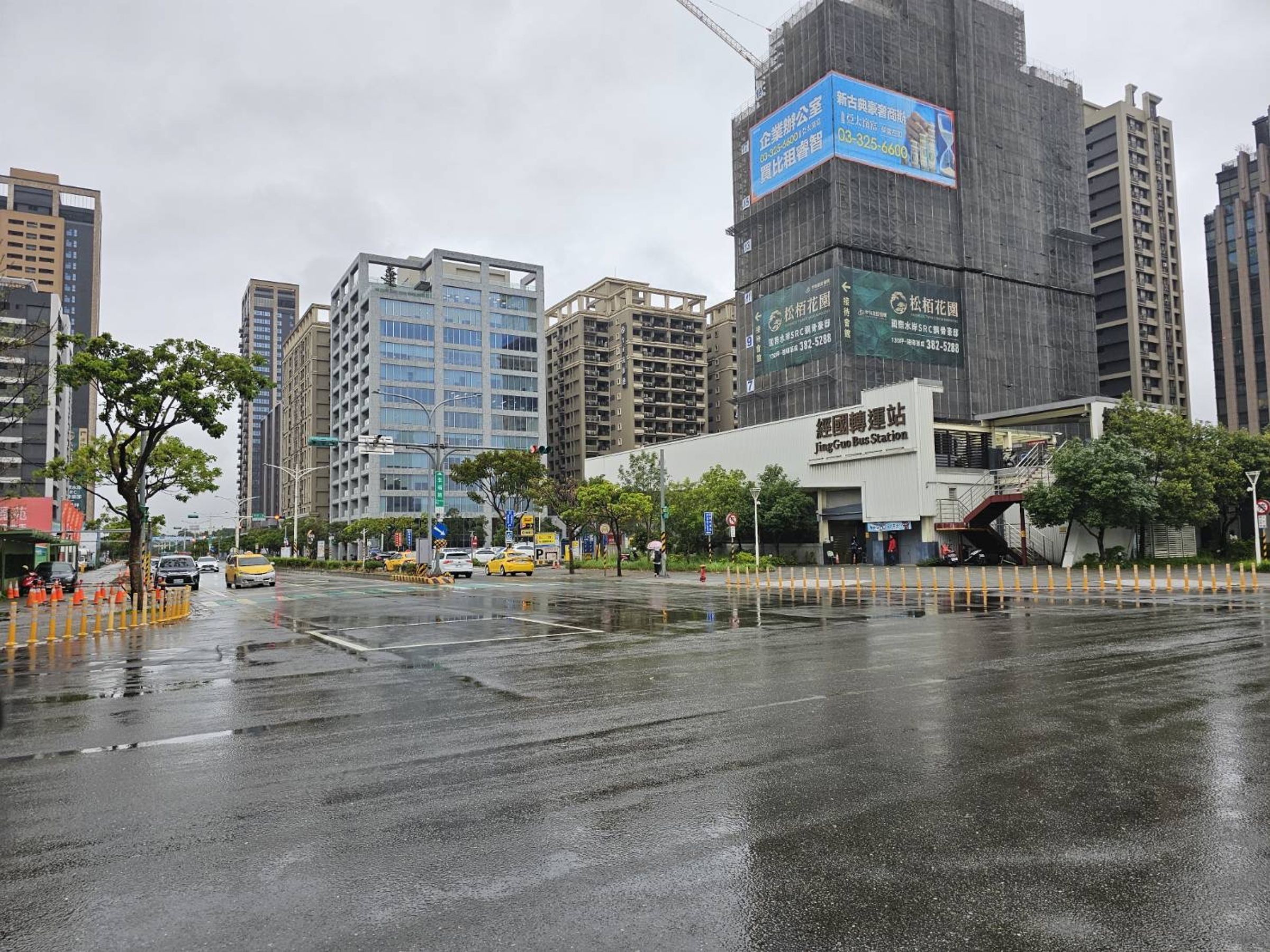 重劃區及公共建設加持,桃園市桃園區新建案林立,吸引在地換屋族、通勤族前來置產。(永慶房產集團提供)