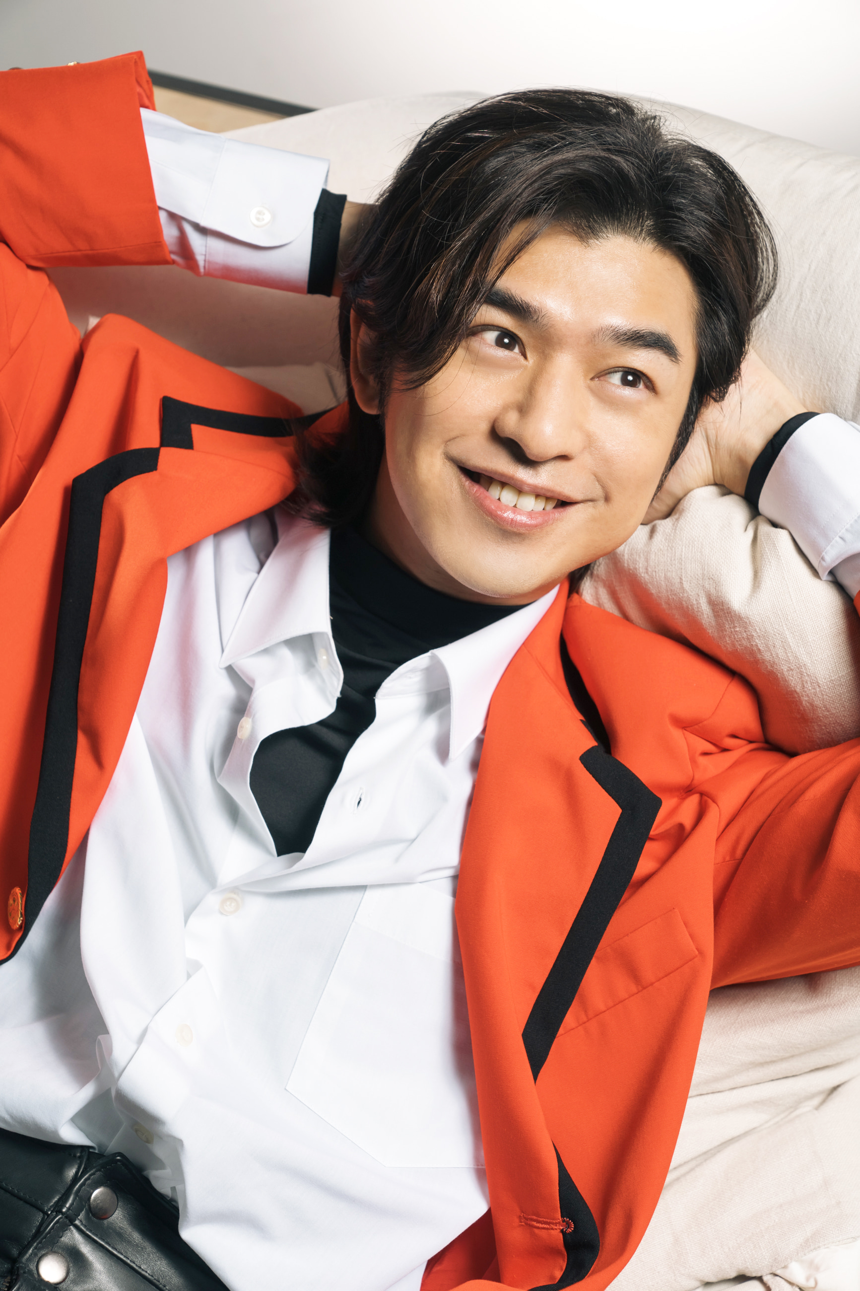 陳柏霖於電影《鬼才之道》中飾演生前從來沒有紅過的90年代偶像歌手Makoto。(牽猴子提供)