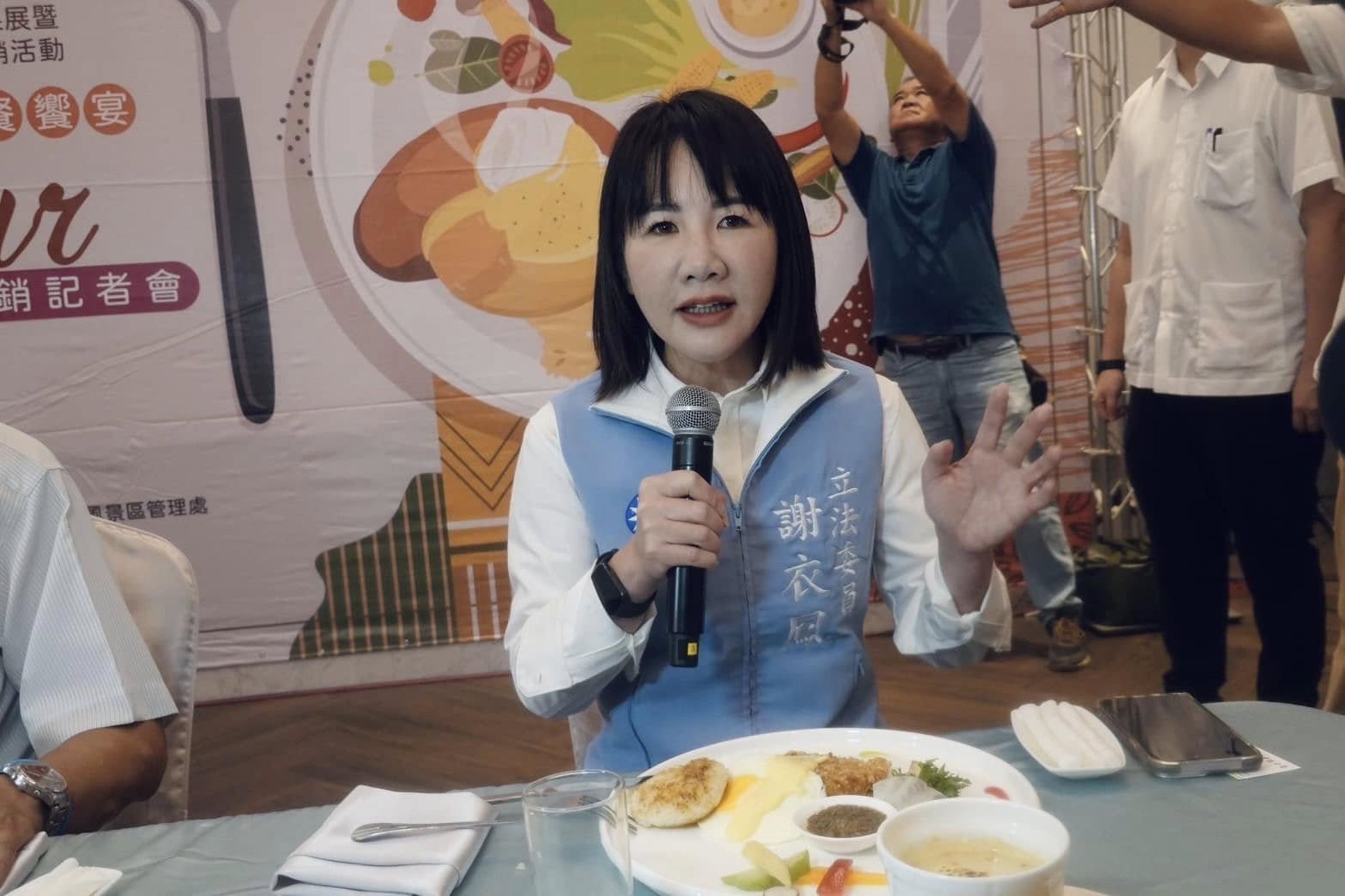 謝衣鳯欲參選彰化縣長,但其家族並不支持。(翻攝自謝衣鳯臉書)