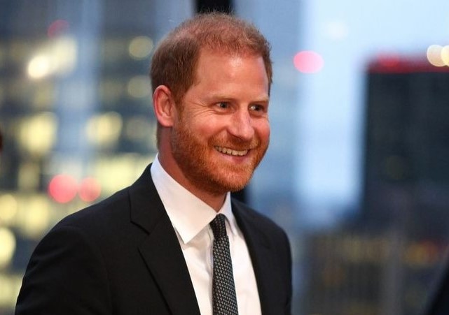 哈利王子脫離英國王室6年，與英國小報在打官司。（翻攝sussex.com）