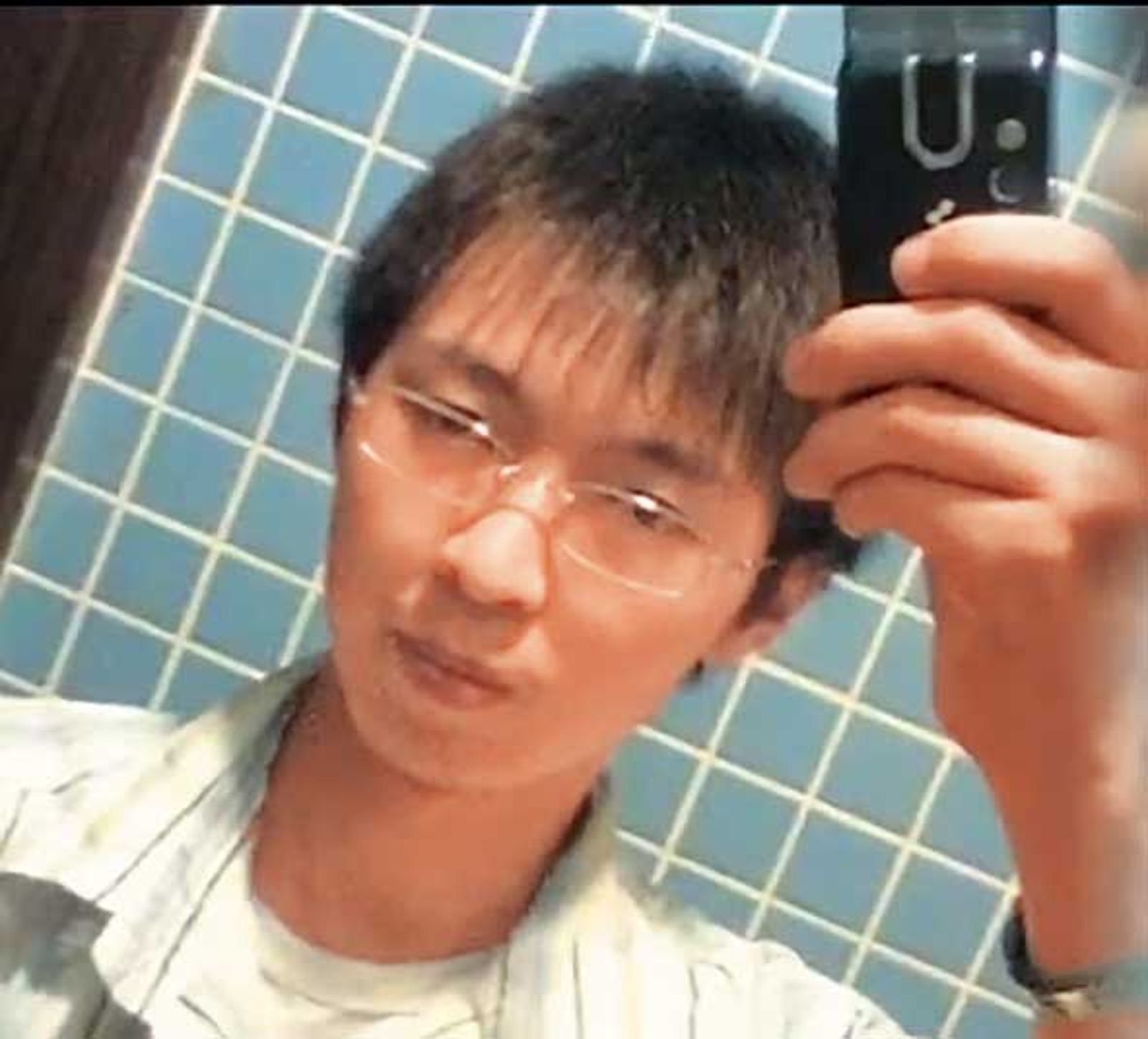 吳男（圖）為替死黨洪男出氣，竟槍殺洪的女友，再將屍體棄置山區。（翻攝畫面）