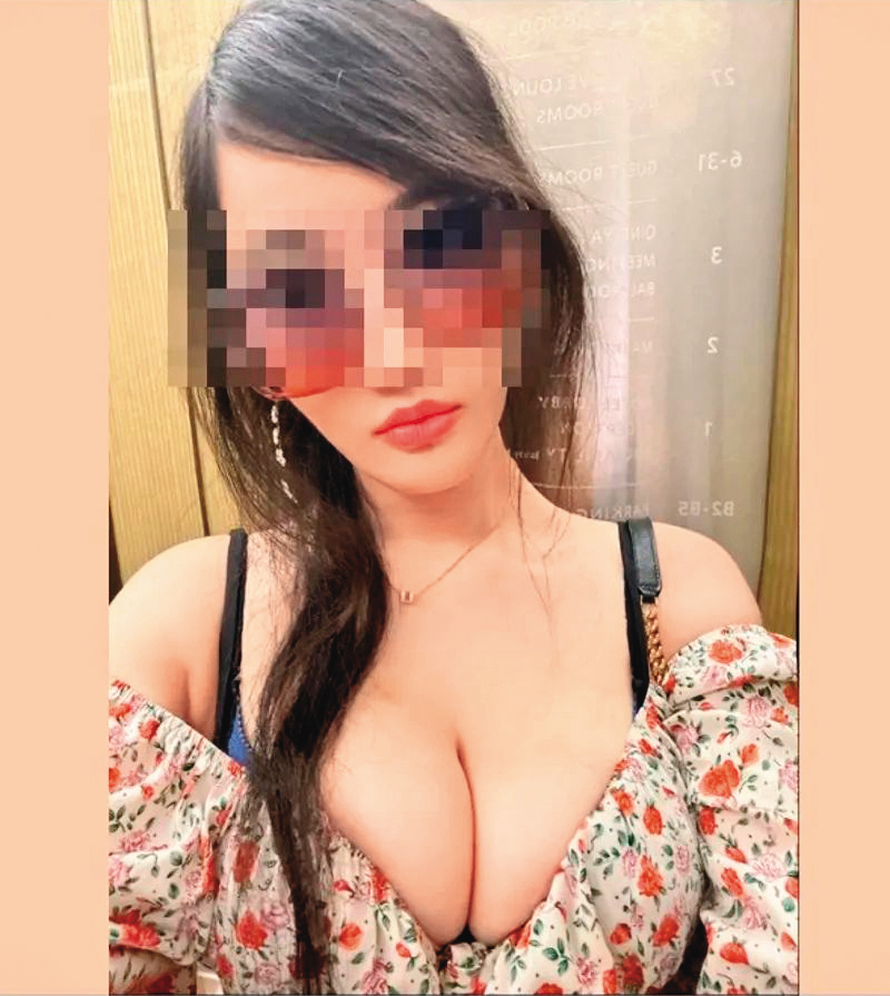 全台最大黃牛票集團首腦劉旻岳的妻子張依萍(圖)常穿爆乳裝在臉書炫富,估計2人8年來海撈4千多萬元。(翻攝自張女臉書)