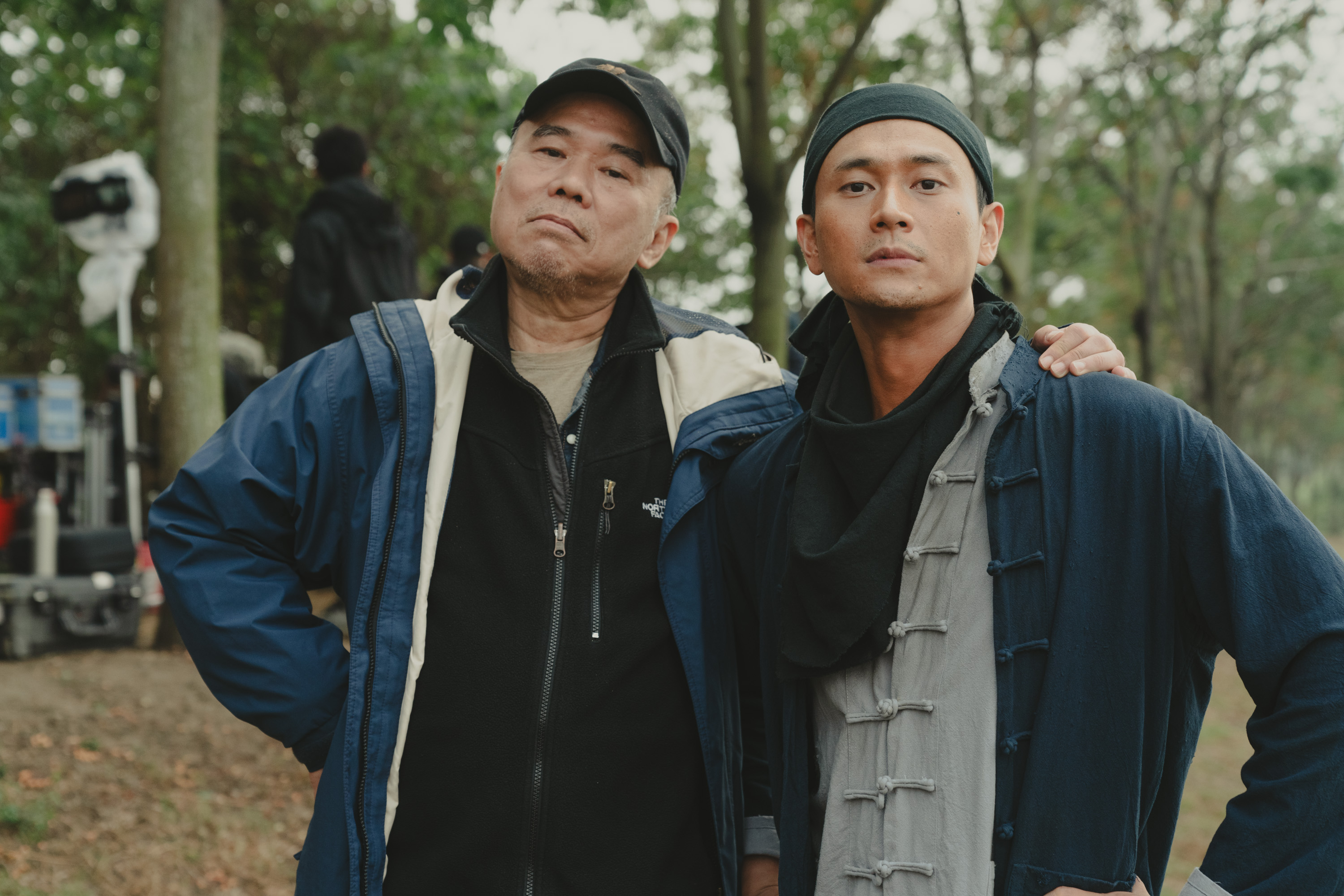 《大濛》是劉冠廷(右)繼《消失的情人節》後,再度與陳玉勳導演(左)合作的電影。(華文創提供)