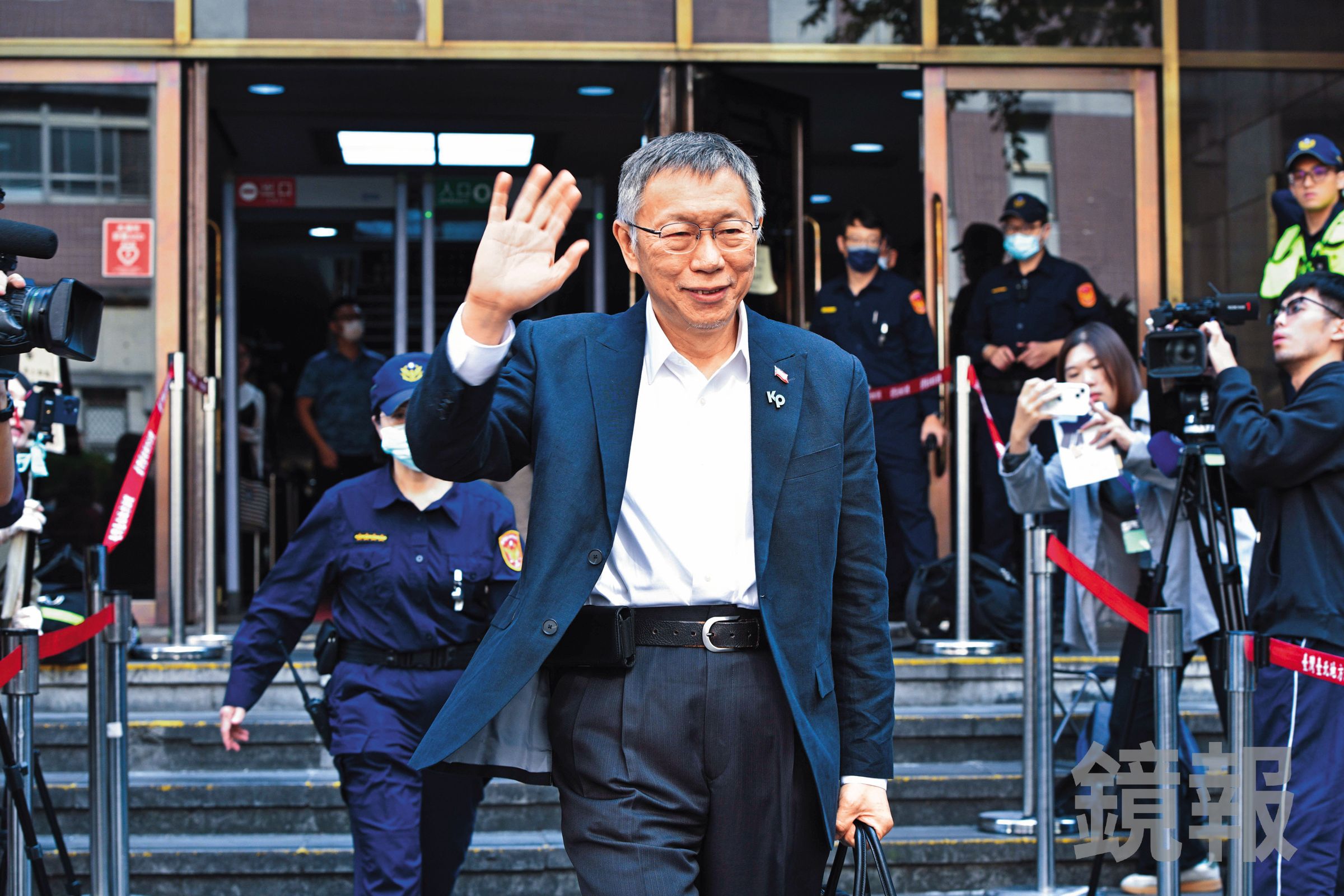 白營黨內觀察，柯文哲遭司法迫害形象讓他反成在野悲劇英雄，相較敗選總統後，人氣不減反增。（鏡報李智為）