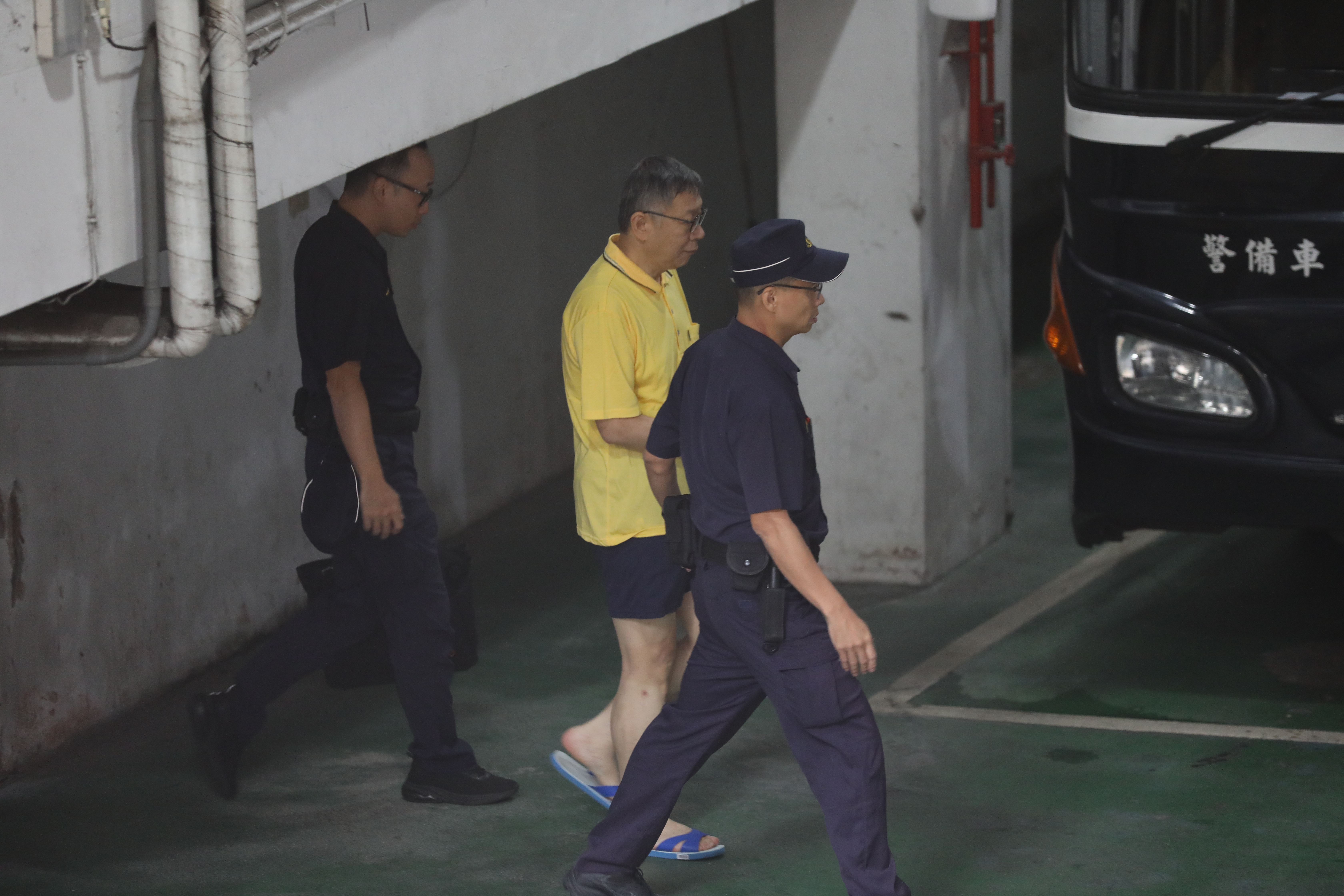 柯文哲今（1日）在法警前往看守所提解時，向看守所人員表示不願出庭應訊。