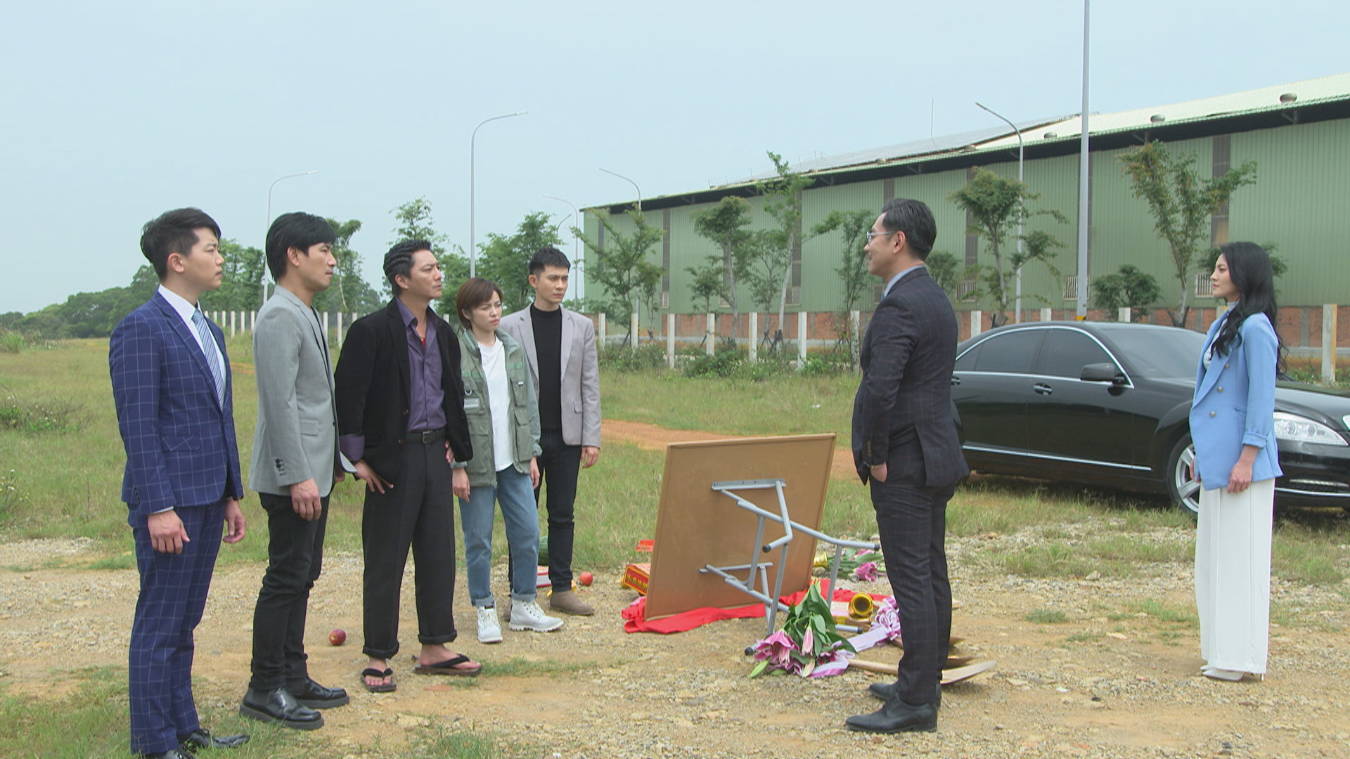 江俊翰《愛的榮耀》翻桌,拍攝前相當忐忑怕對神明不敬。(民視提供)