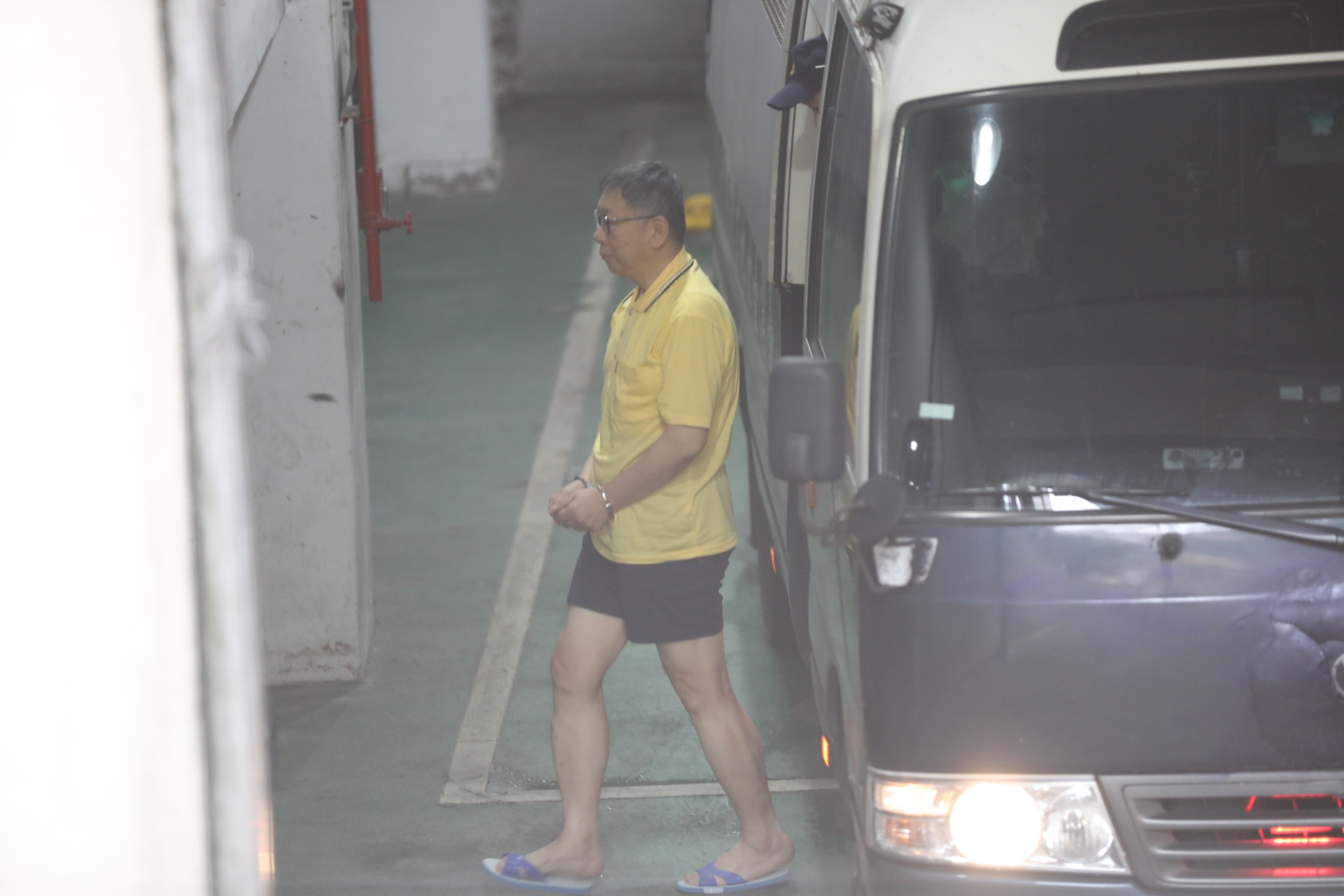 民眾黨主席柯文哲捲京華城案,昨日第四度被提訊。