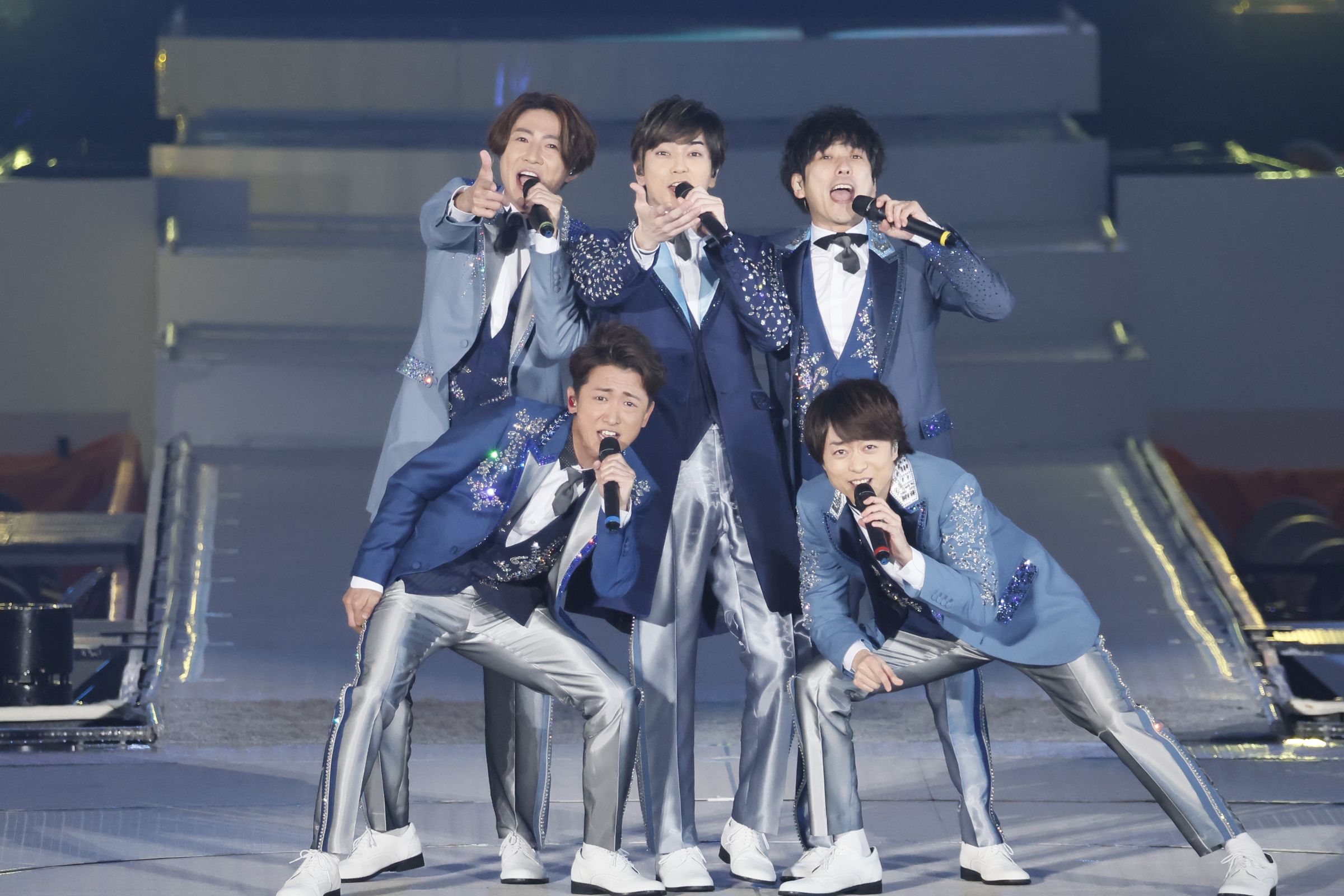 「嵐」是日本的國民天團，2020年底忙完巡演後暫時宣布休息。（翻攝自「嵐」Twitter）
