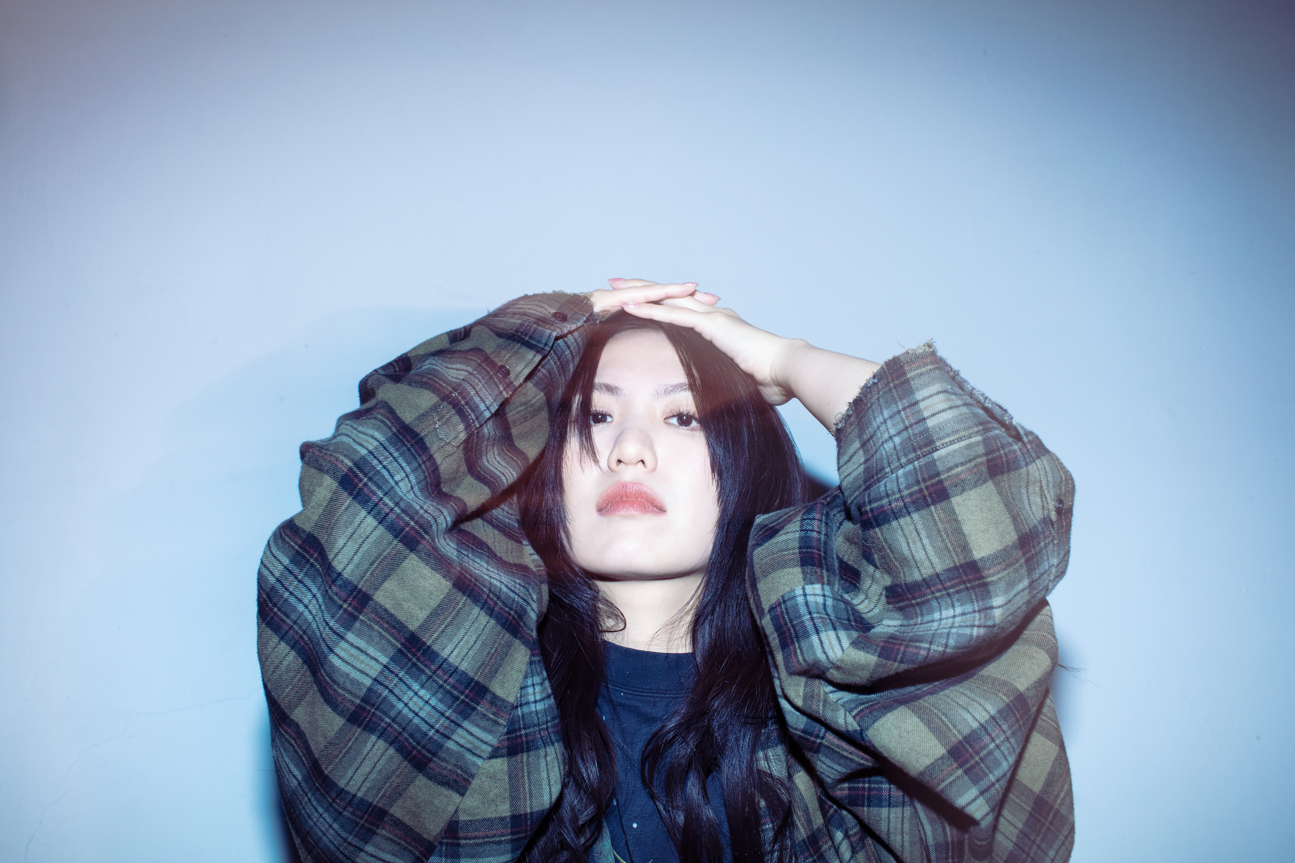 在韓國的父親當年曾希望女兒做導遊與翻譯，不過孫盛希就是很執著她要做音樂。