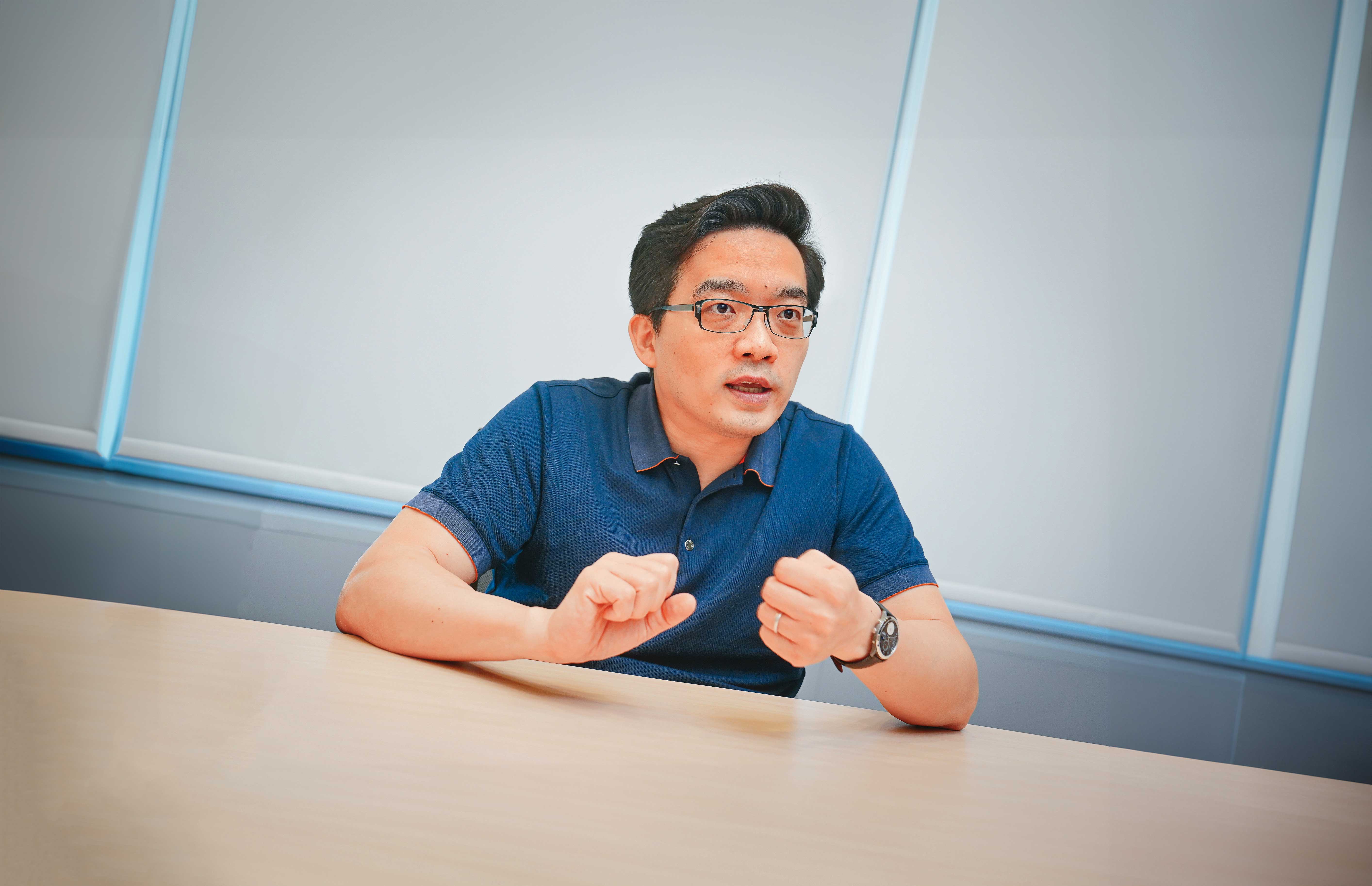 醫學系出身的葉肇元，10年前創立雲象，就瞄準病理科的數位化需求。