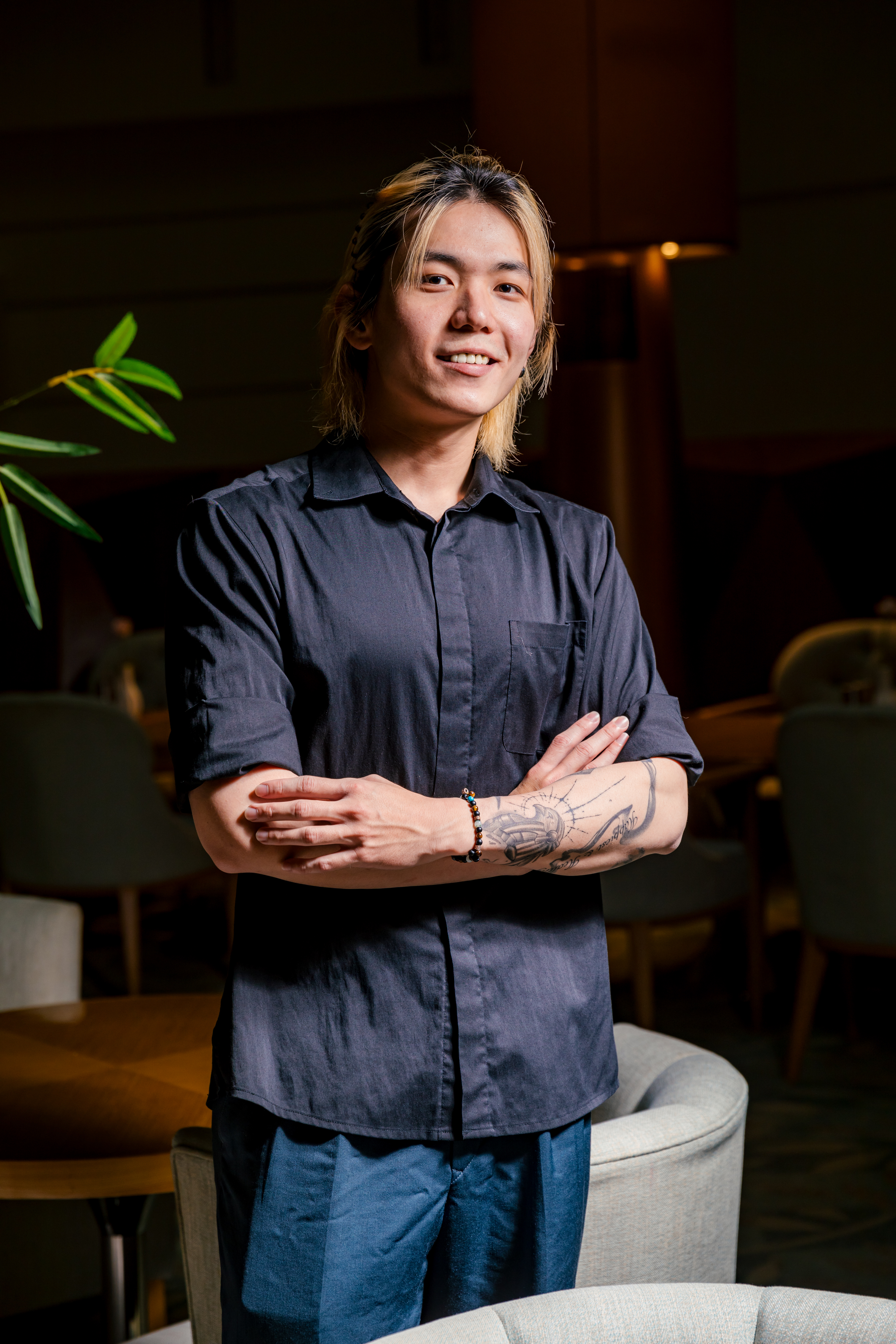 被譽為「鯤島潛力之星」的年輕調酒師黃錦祥，曾為「2023 The Art of  Cocktail調和因子」Top 10得獎者。