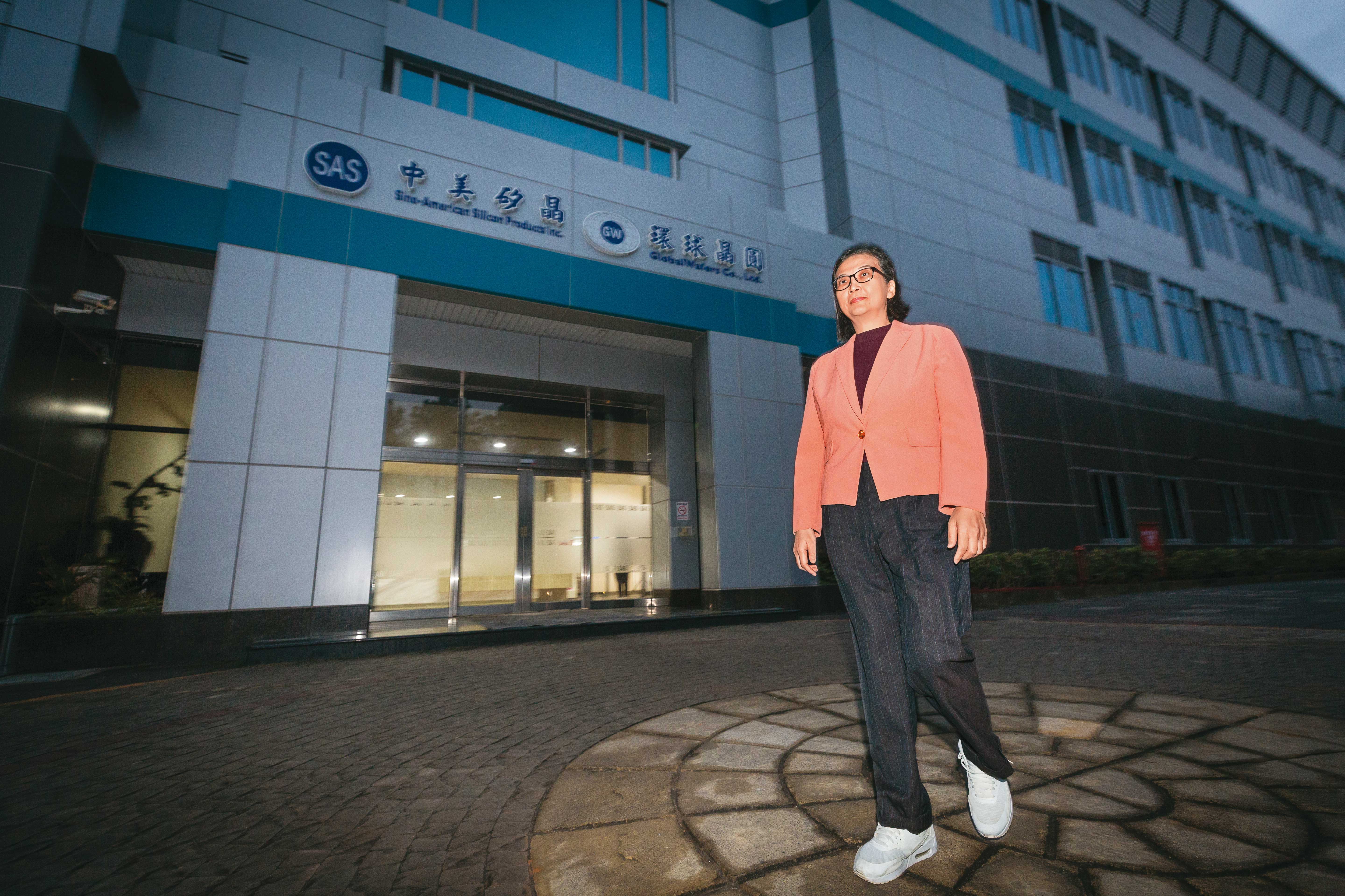 徐秀蘭以自律工作的「拚命三娘」為人所知,每天凌晨4點前起床,常常天還沒亮就到公司。