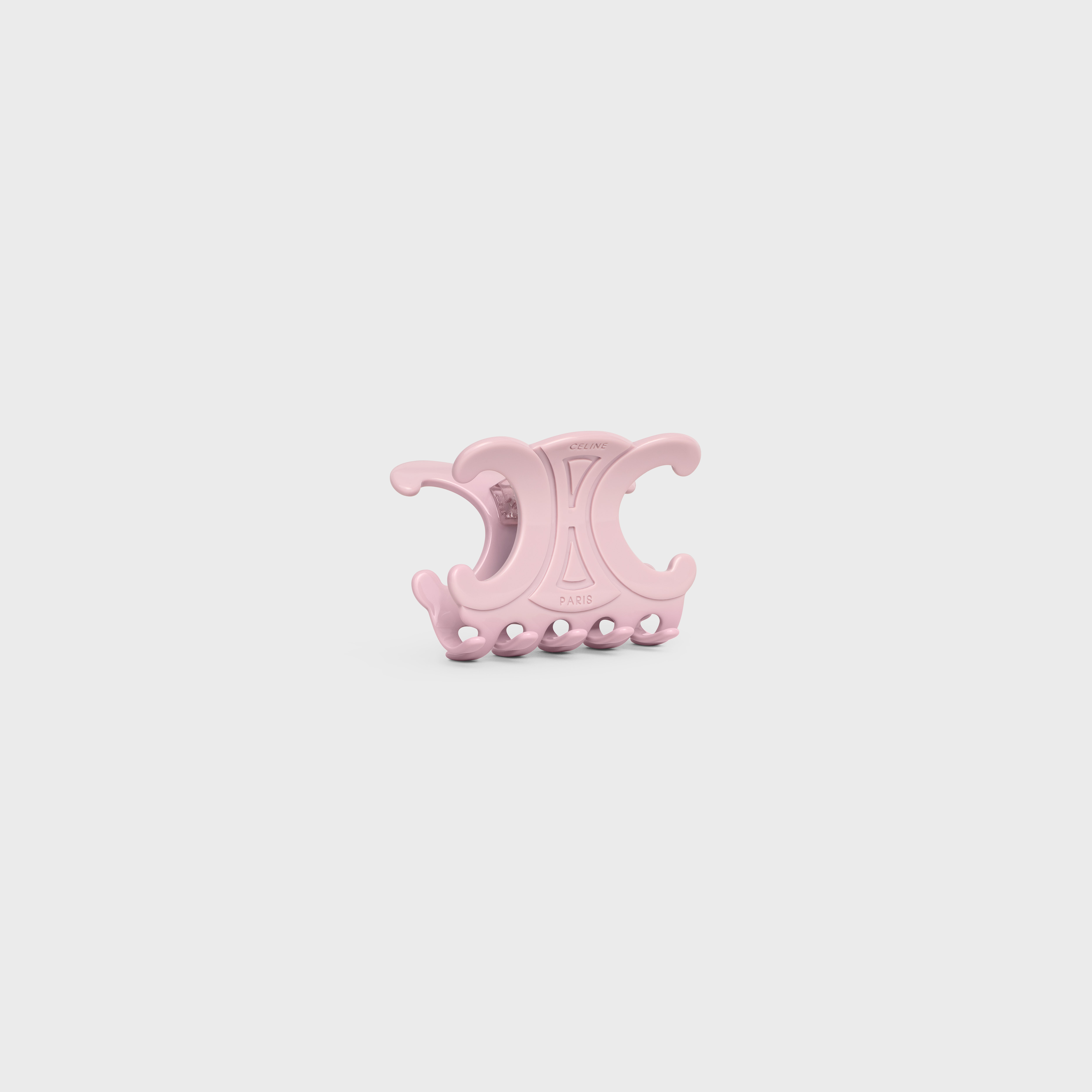 CELINE PILATES COLLECTION皮拉提斯系列Triumph凱旋門logo鯊魚夾。（CELINE BY HEDI SLIMANE提供）