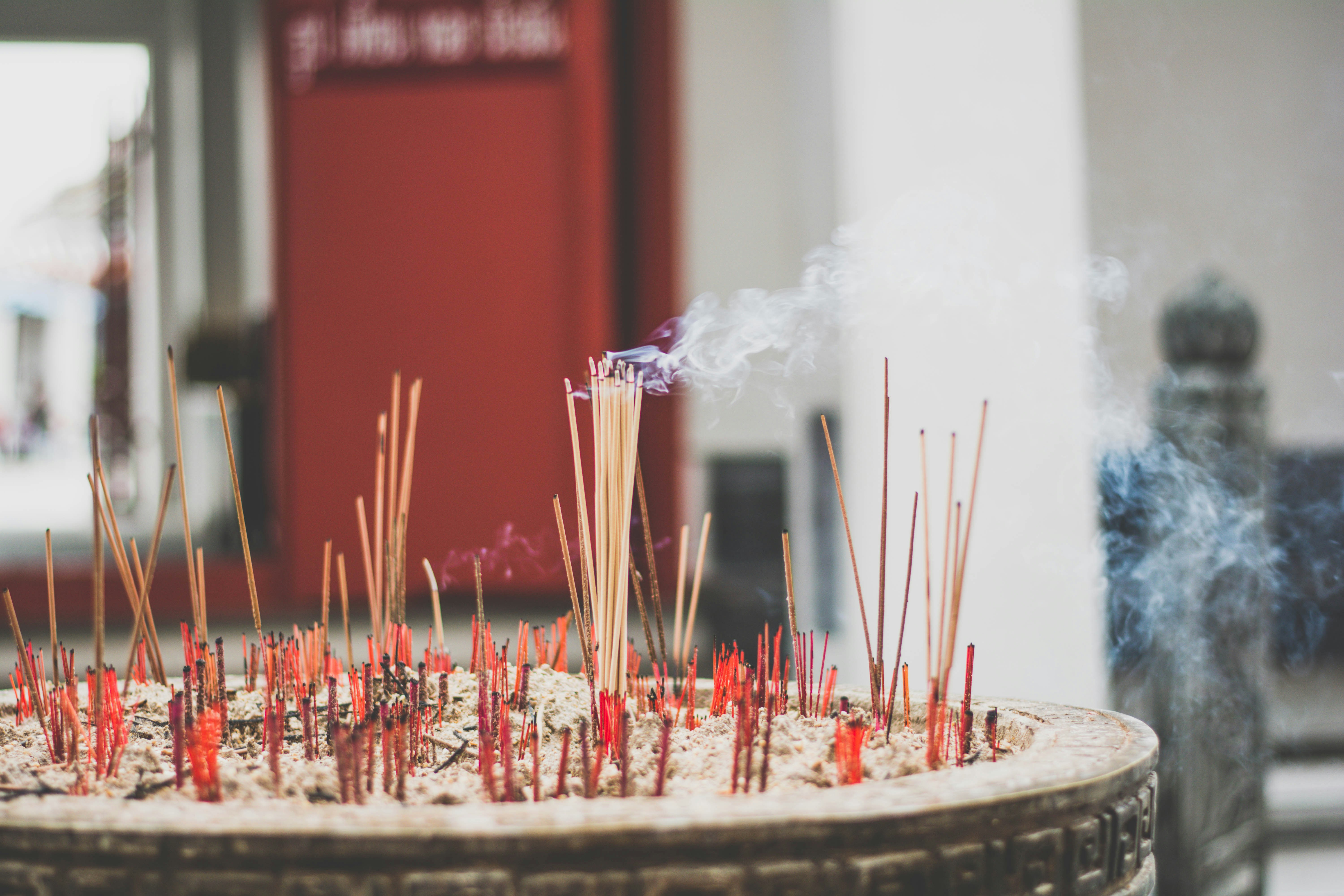 清明連假已過了一半，華人對慎終追遠的精神向來都很重視，清明過後，祖先會在哪方面幫我開運？讓奧莉心靈塔羅告訴你。（Photo by jly un on Unsplash）