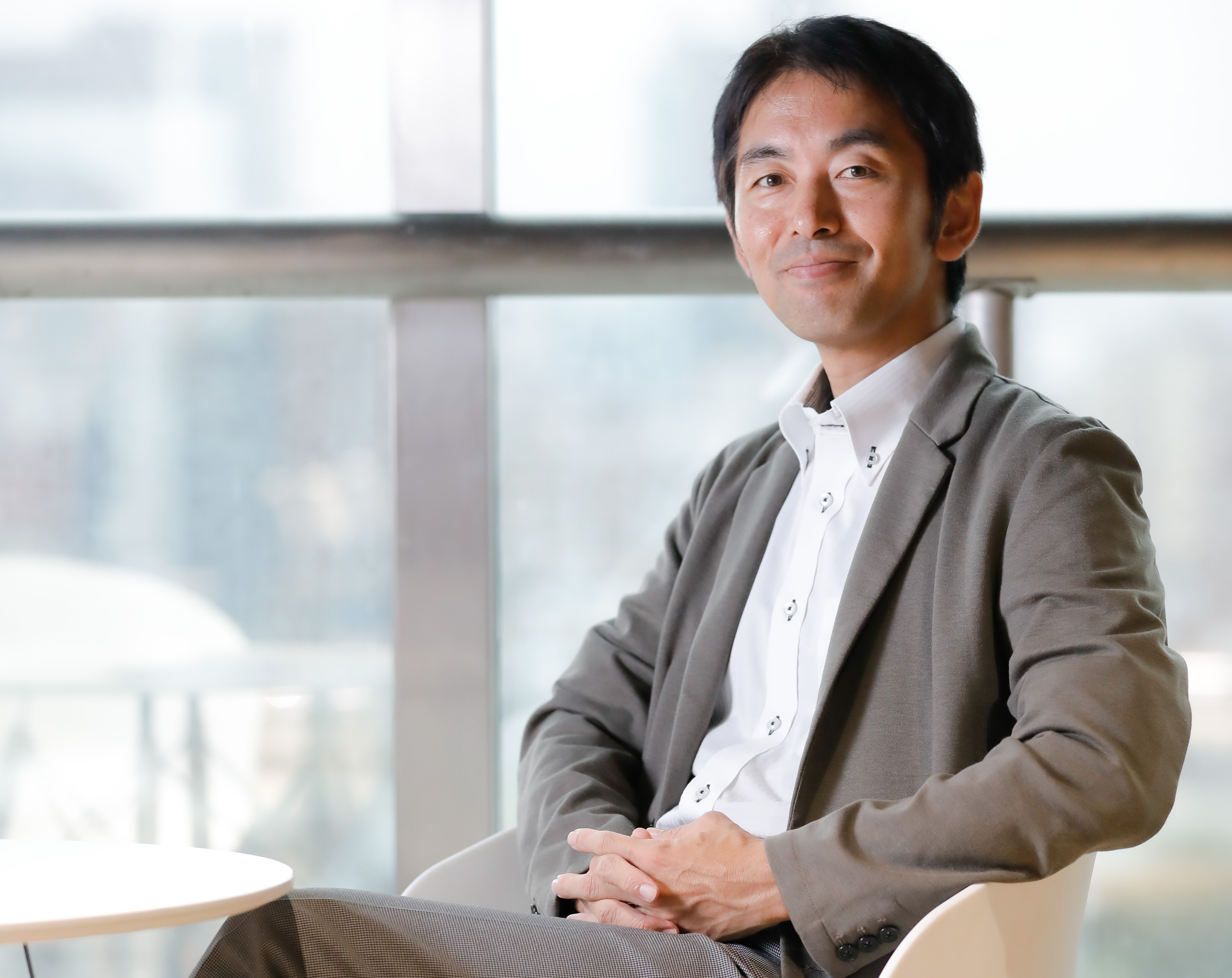 中山淳雄被稱為「娛樂社會學家」，2021年創立Re Entertainment並擔任代表董事，提供日本娛樂產業的策略規劃諮詢。