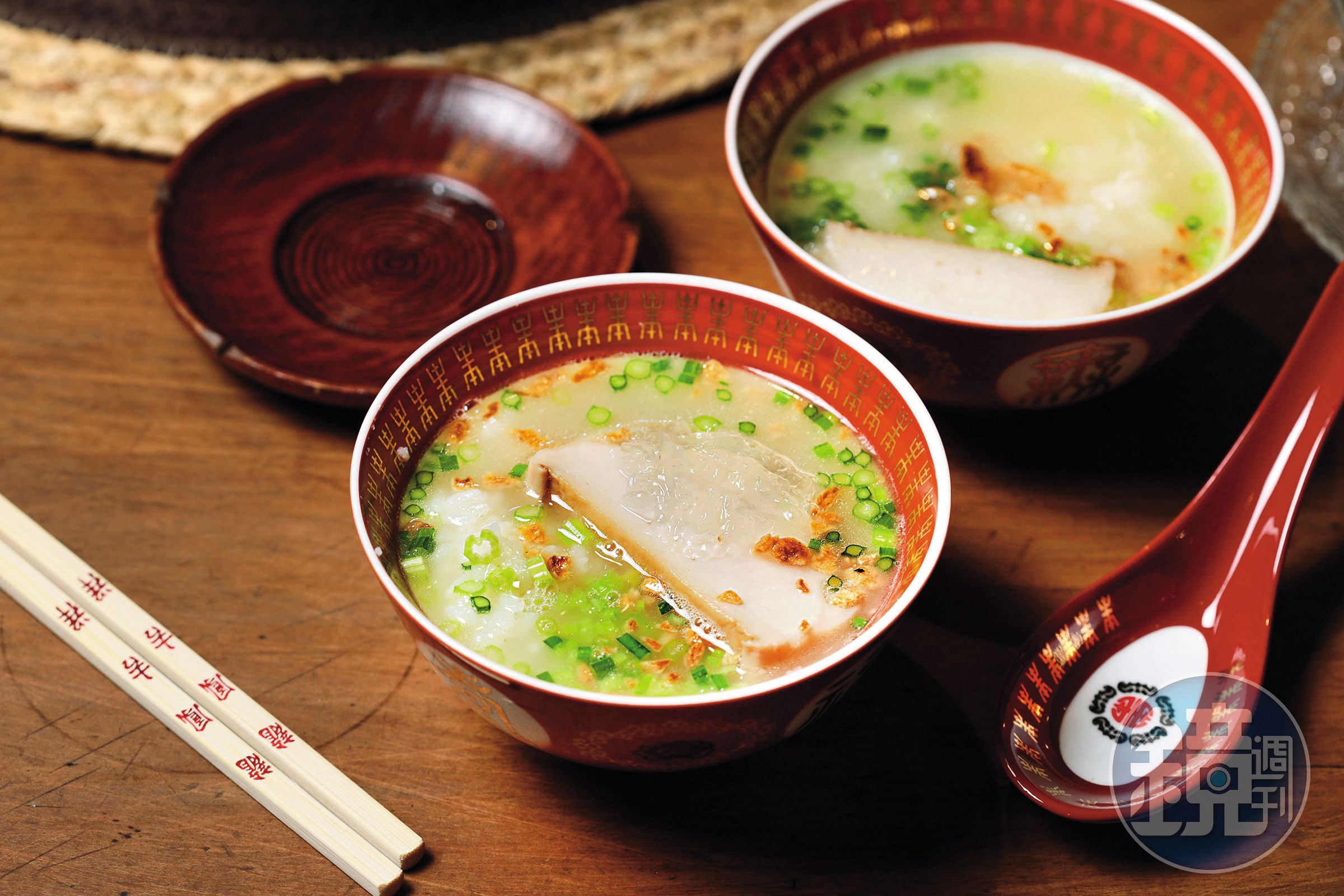貌似清淡的燕窩鮑魚飯湯，是府城富貴人家的專屬吃法。
